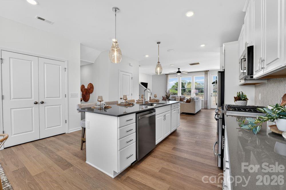 545 Silver Star Boulevard Property Photo 11