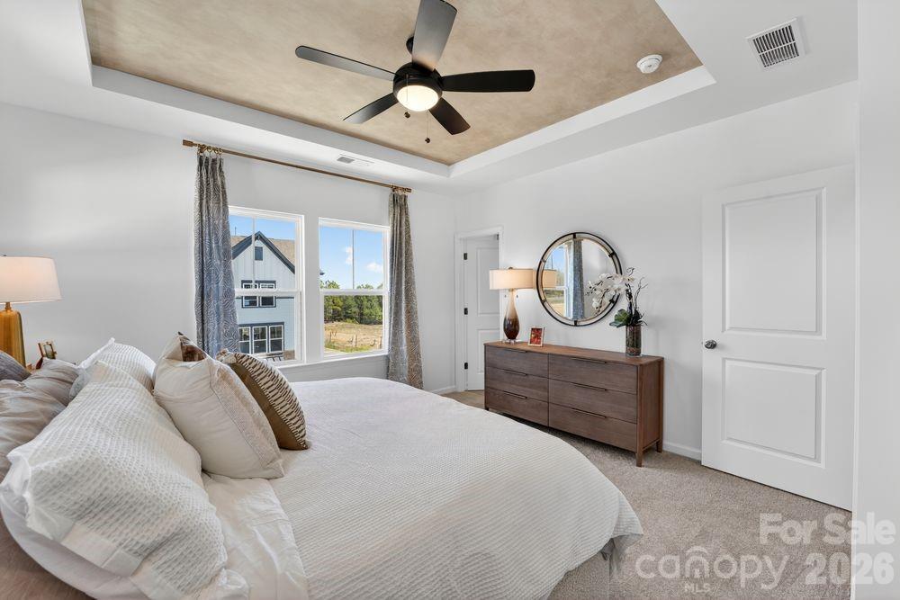 545 Silver Star Boulevard Property Photo 18