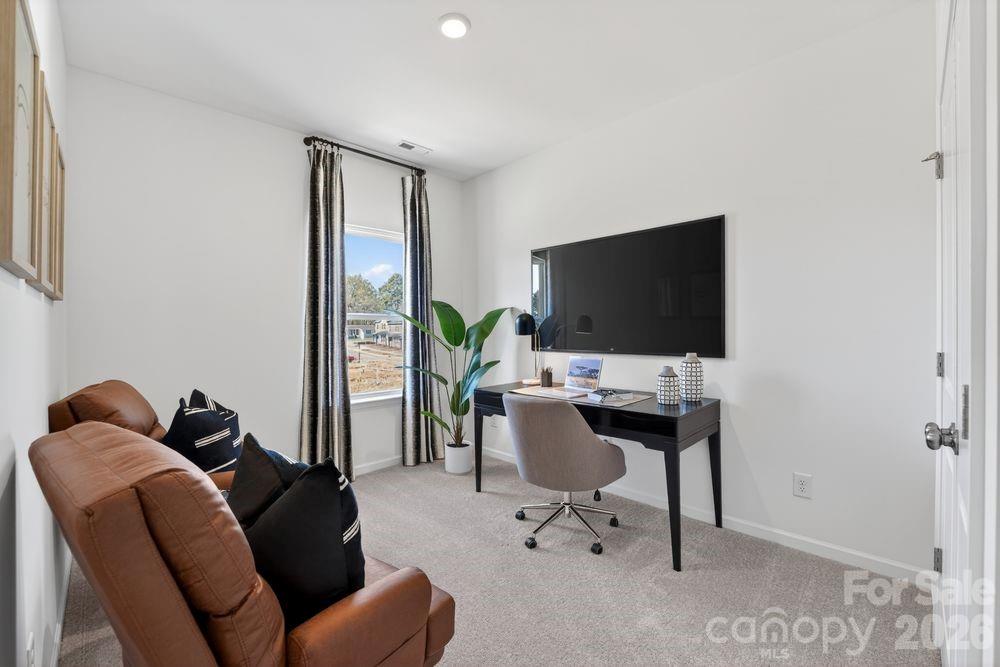 545 Silver Star Boulevard Property Photo 20