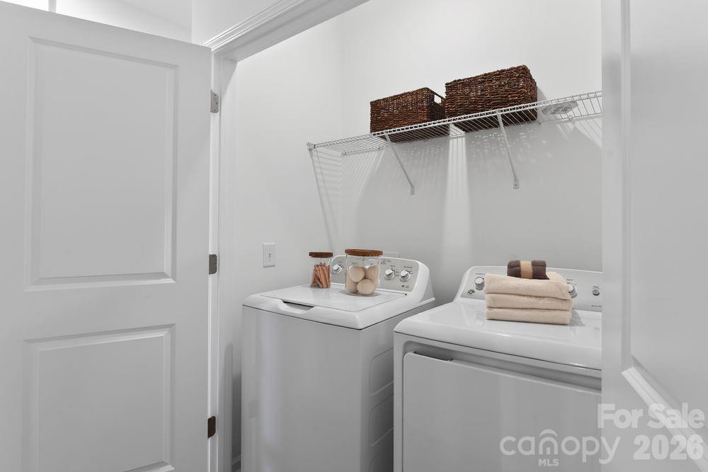 545 Silver Star Boulevard Property Photo 22
