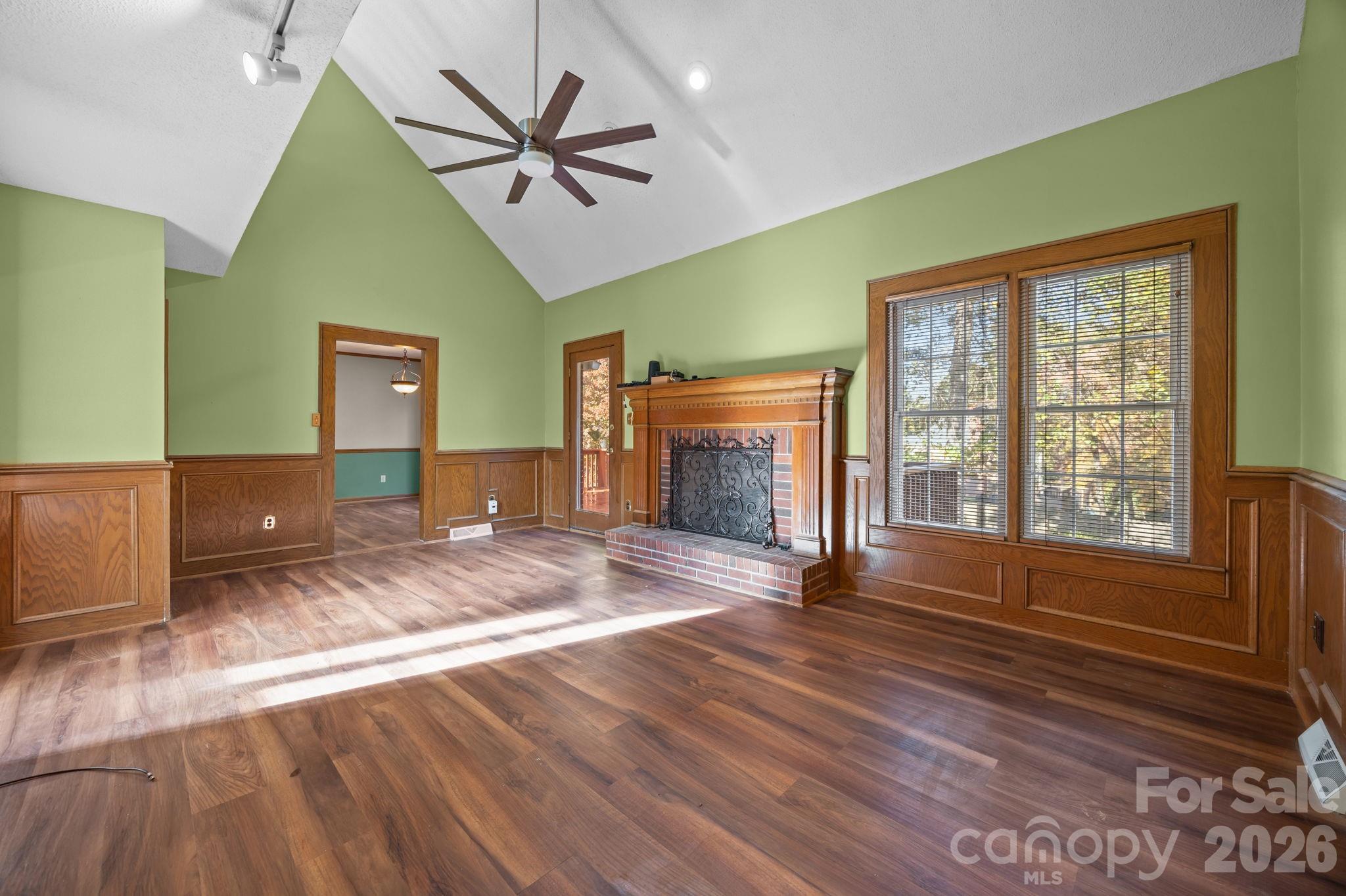 280 Birchridge Drive Property Photo 6
