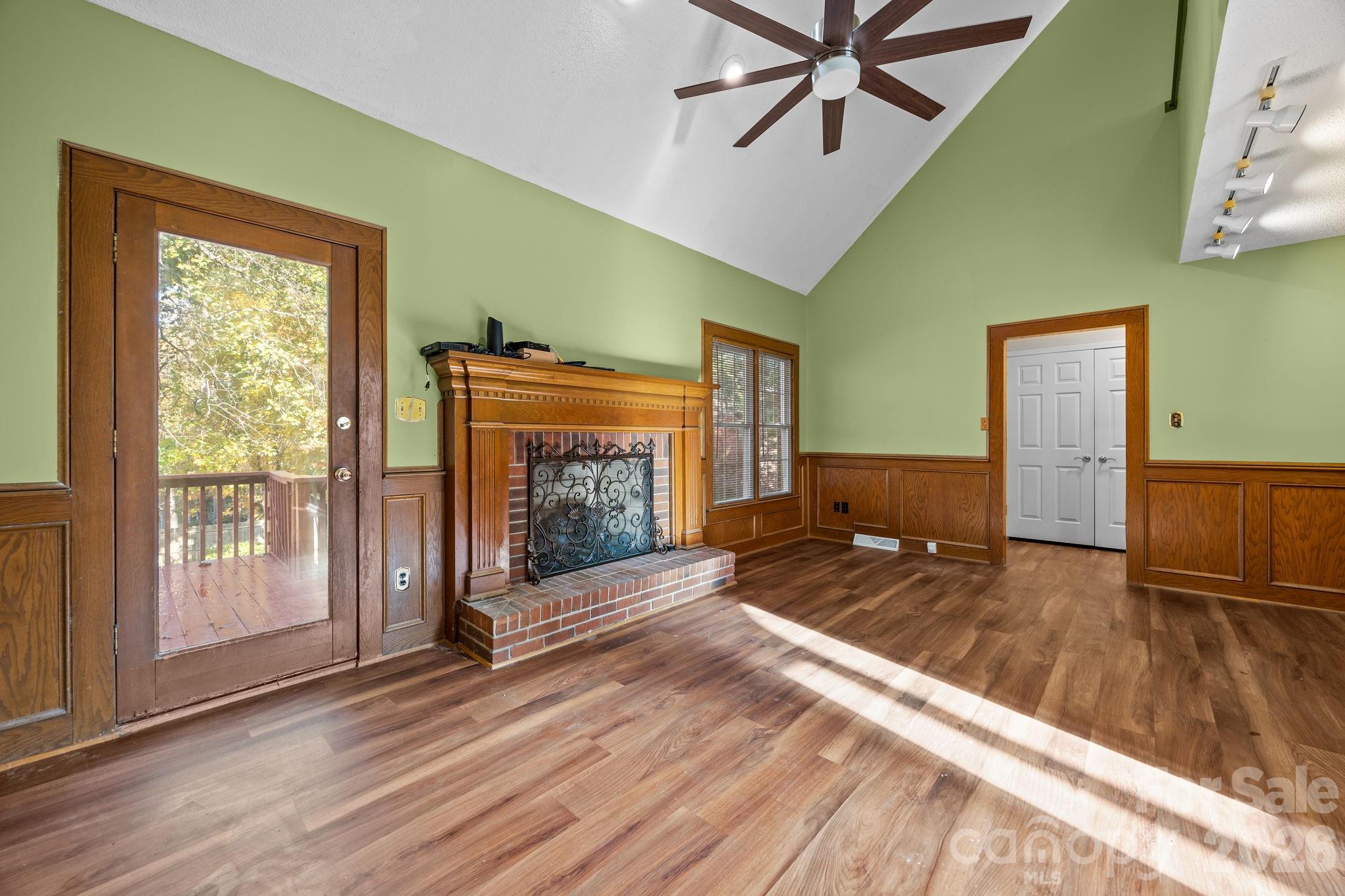 280 Birchridge Drive Property Photo 8