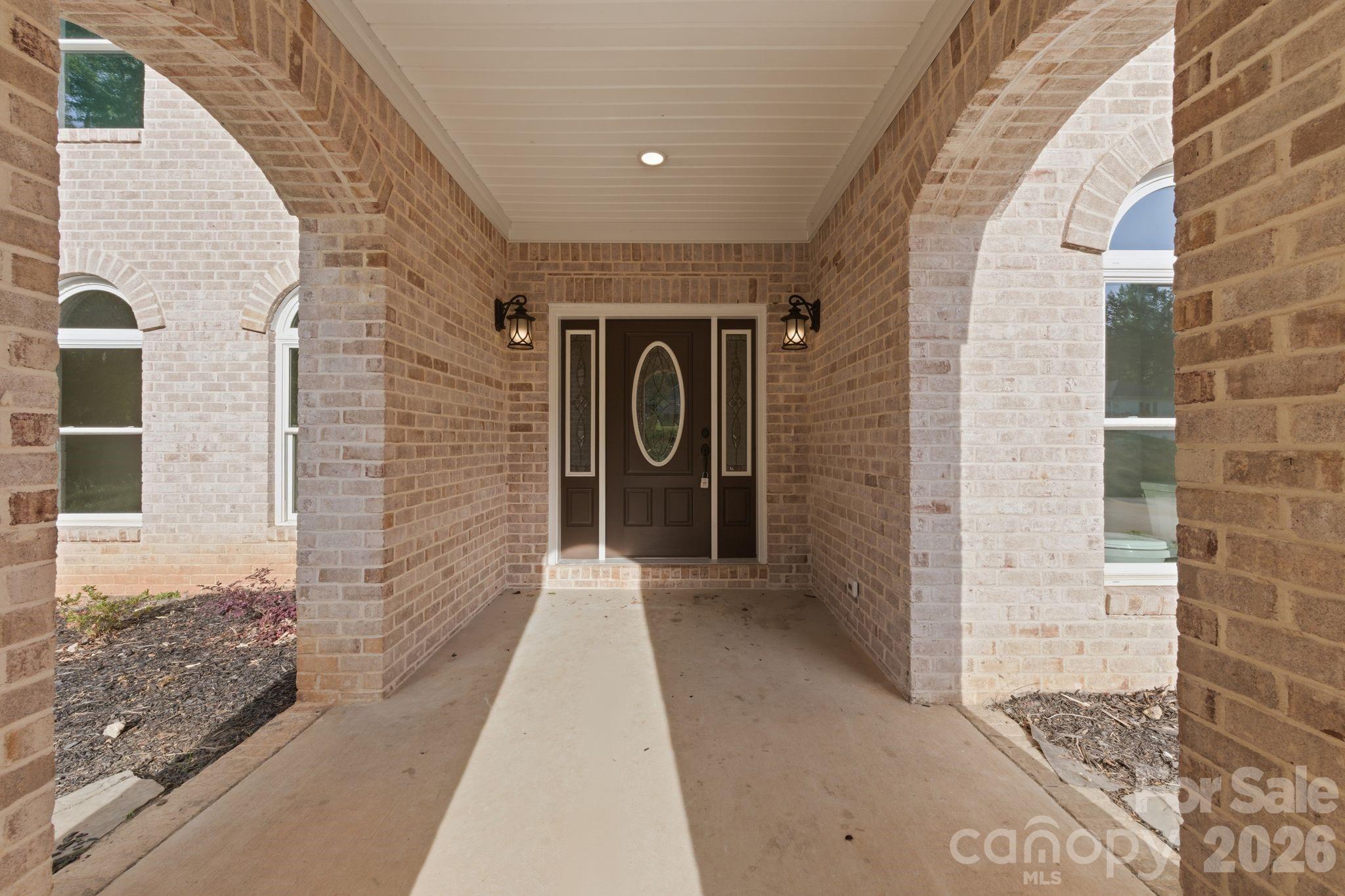 160 Tullyries Lane Property Photo 2