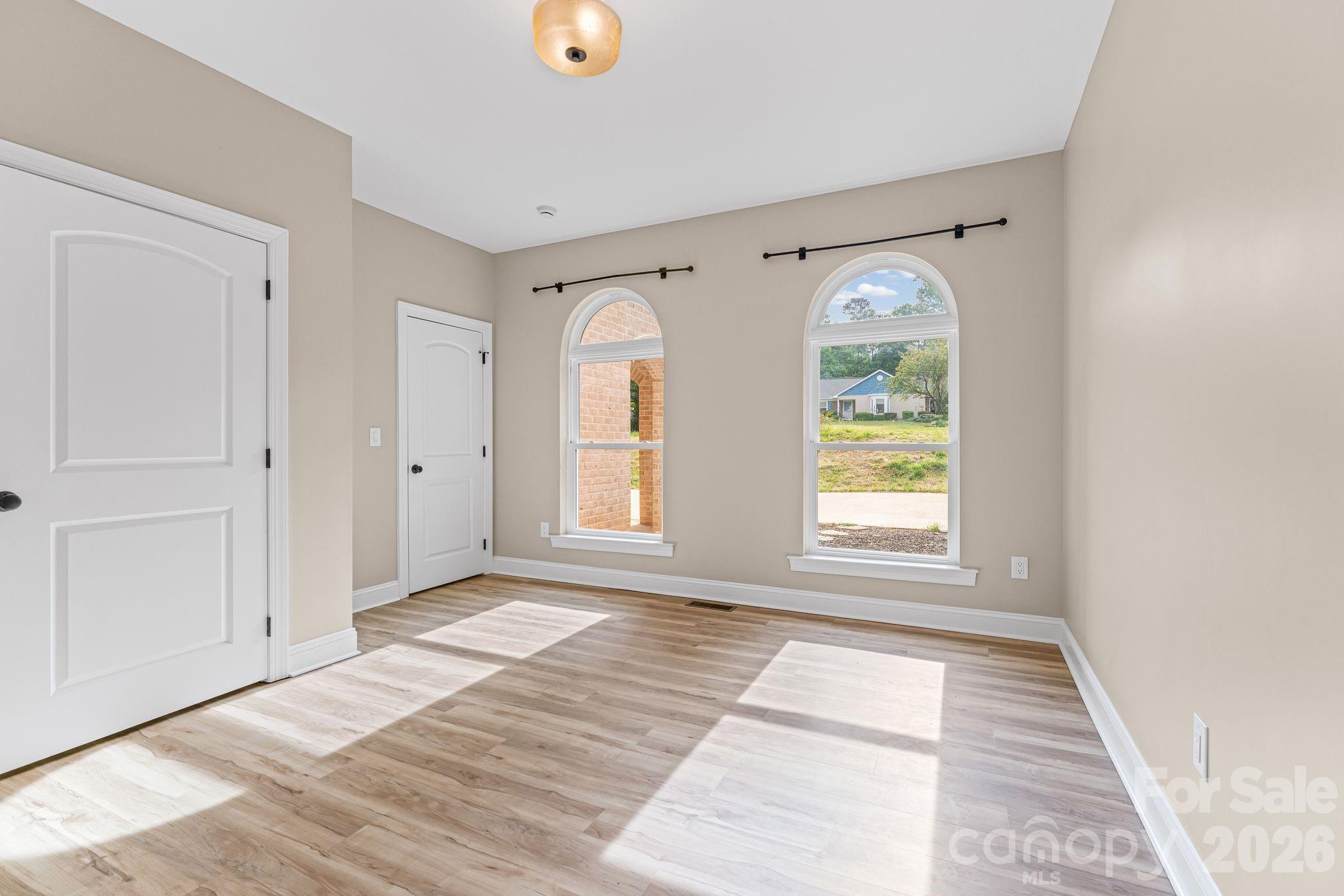 160 Tullyries Lane Property Photo 24
