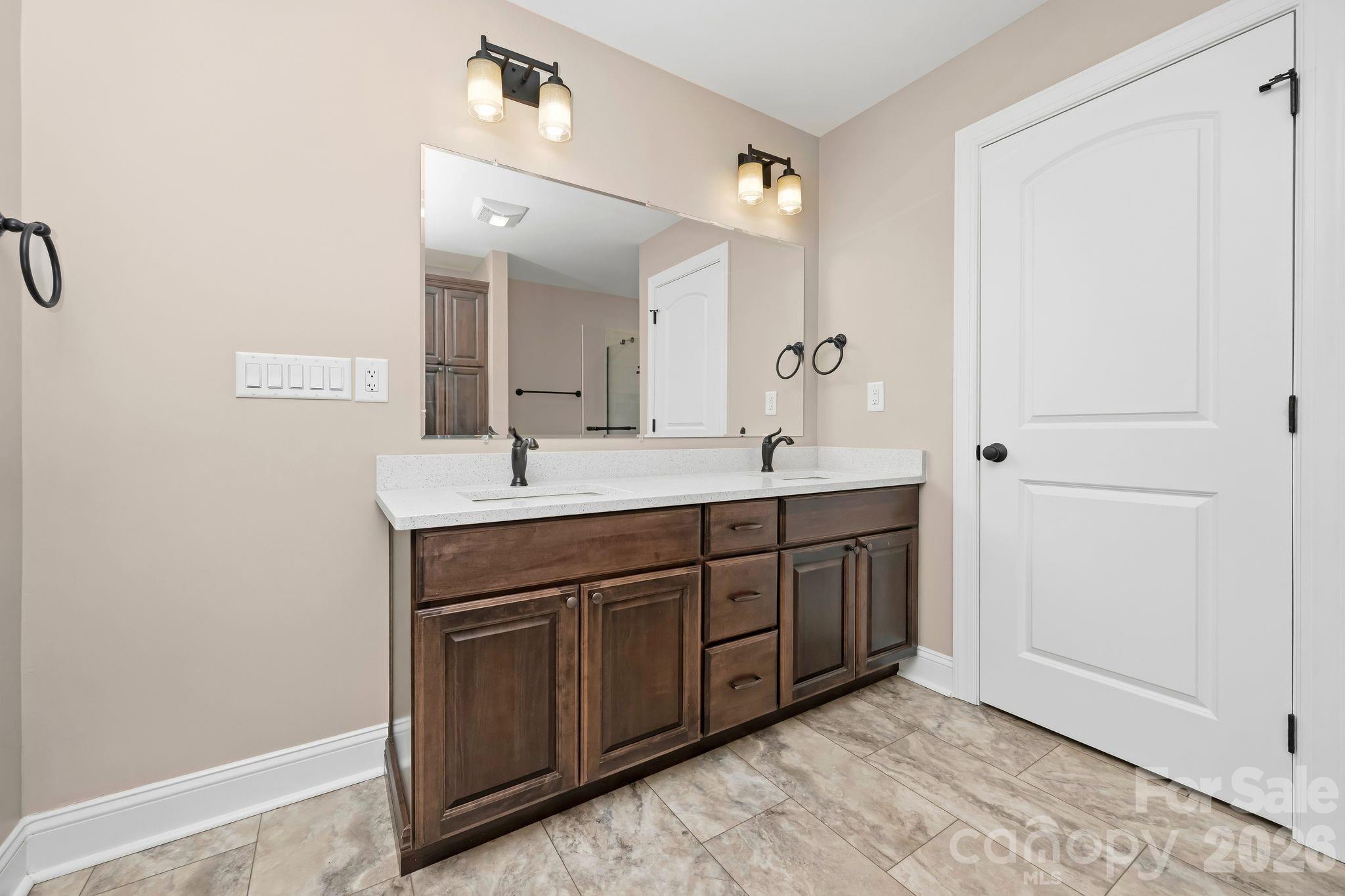 160 Tullyries Lane Property Photo 27