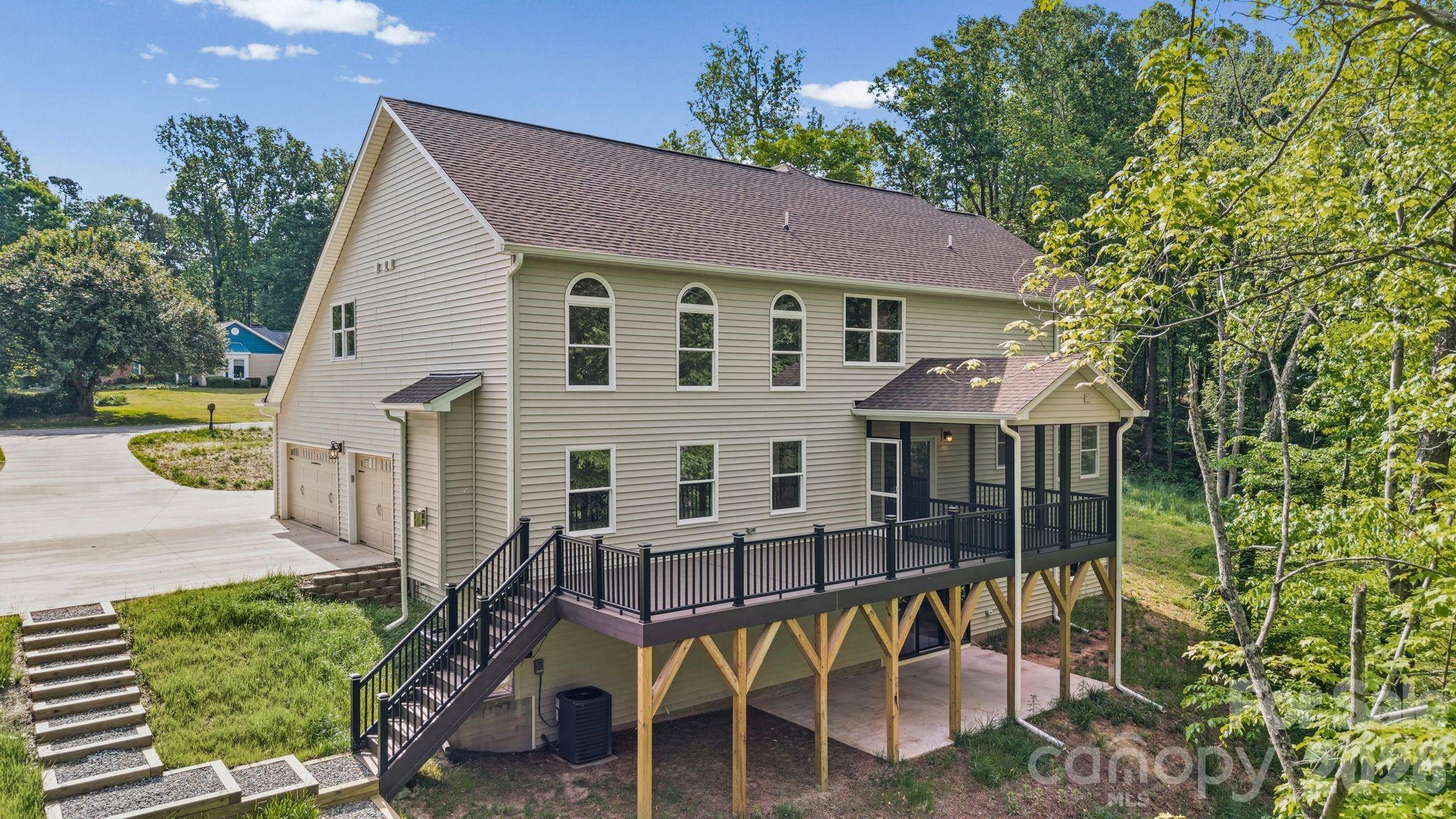 160 Tullyries Lane Property Photo 44