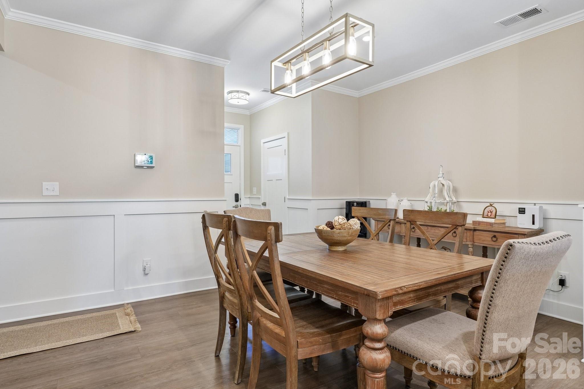6273 Ashton Park Drive Property Photo 3