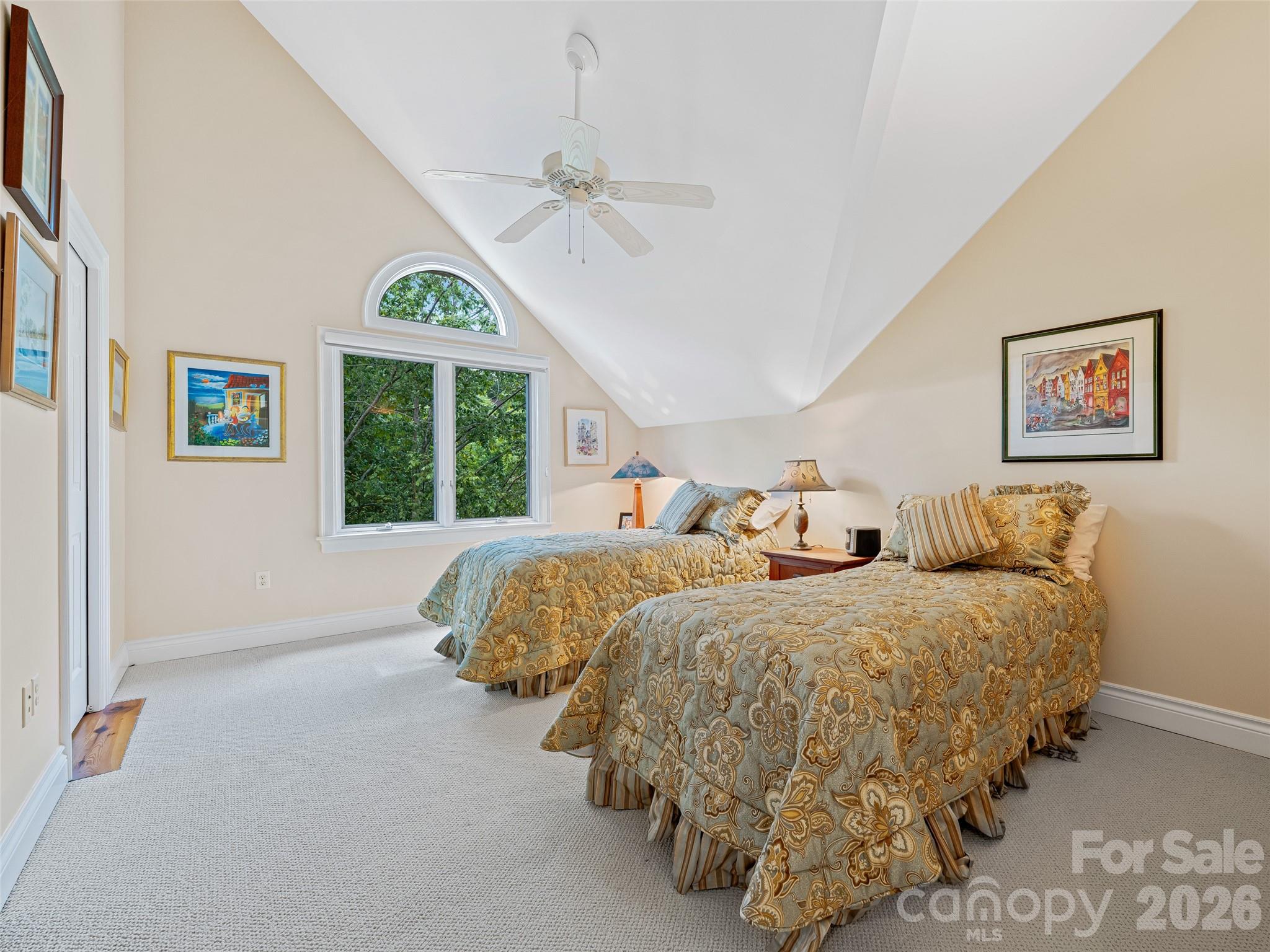212 S Plains Drive Property Photo 29