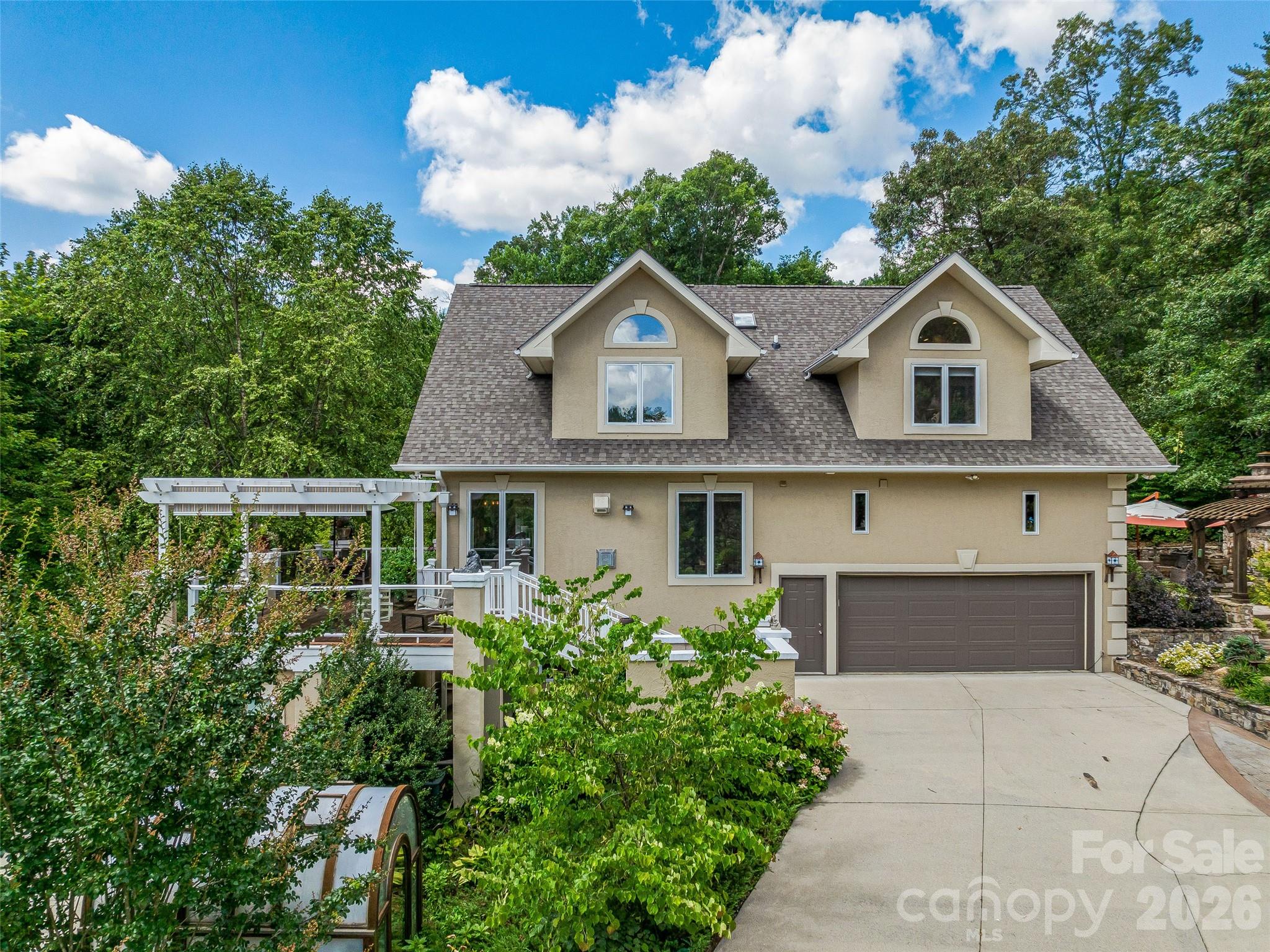212 S Plains Drive Property Photo 39
