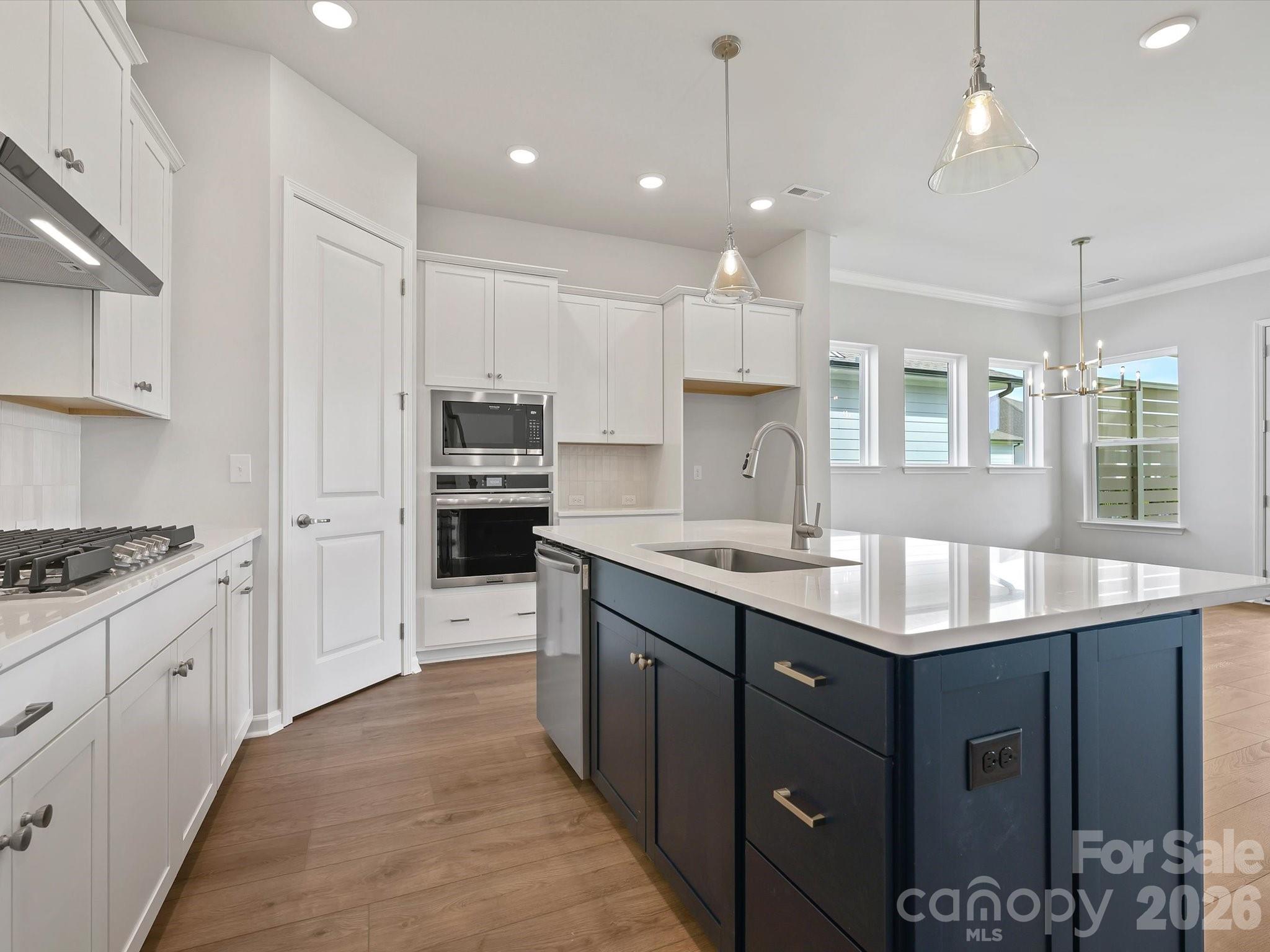 1015 Fen Lane Property Photo 7