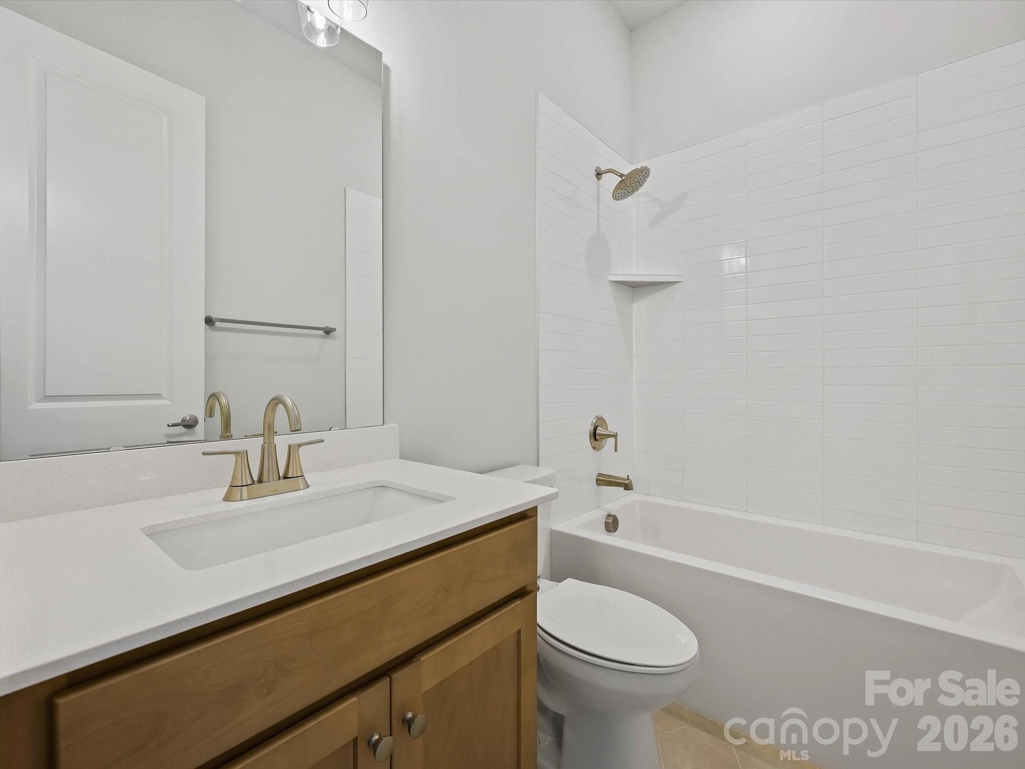 1015 Fen Lane Property Photo 11