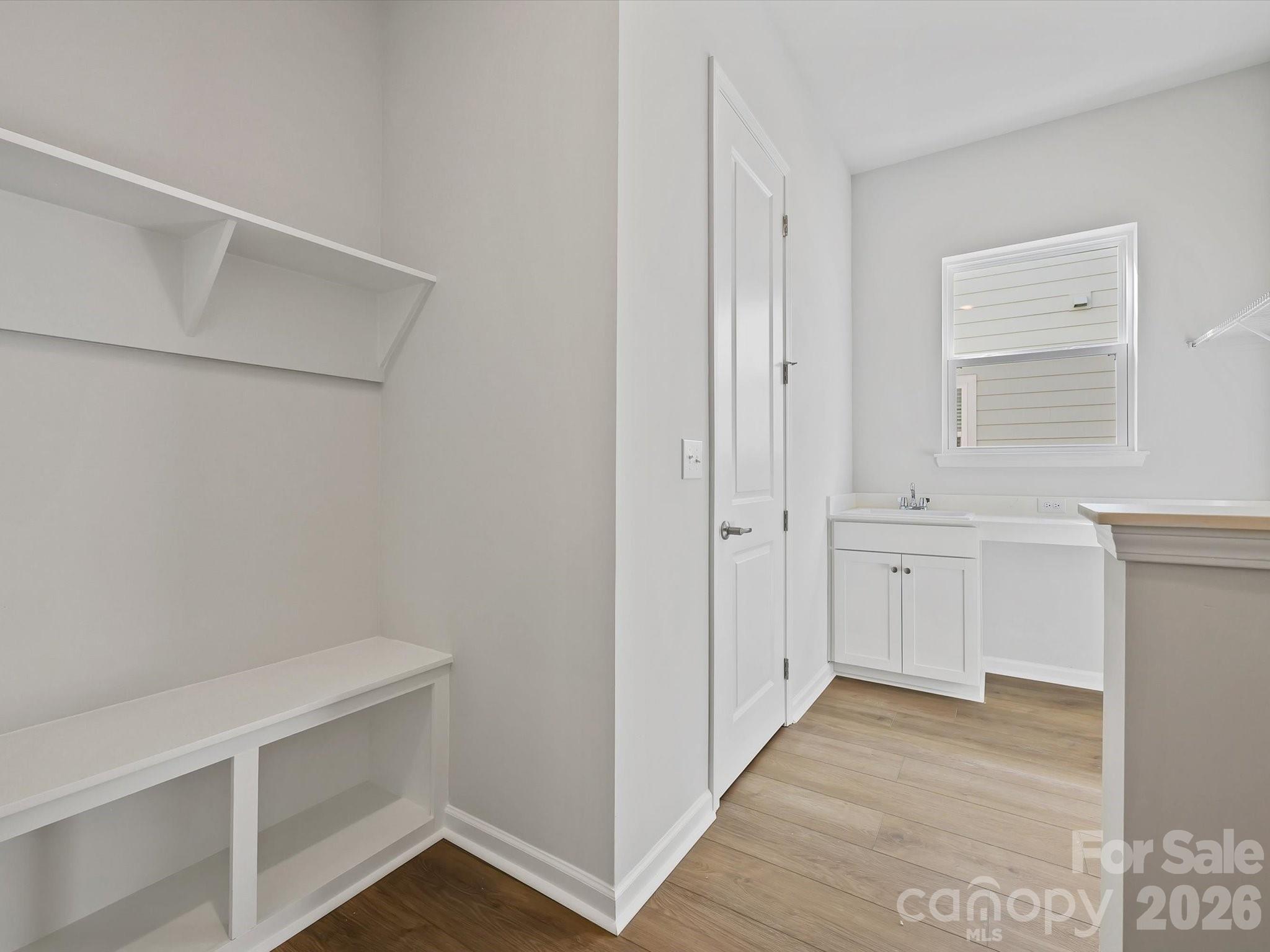 1015 Fen Lane Property Photo 14