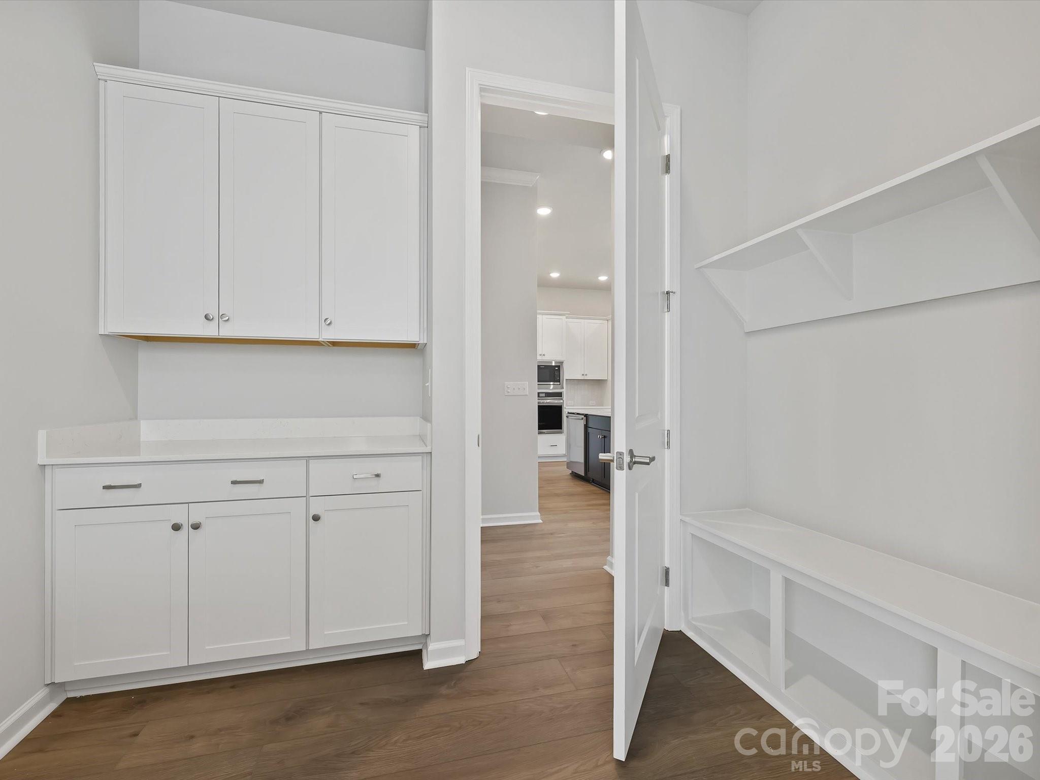 1015 Fen Lane Property Photo 16