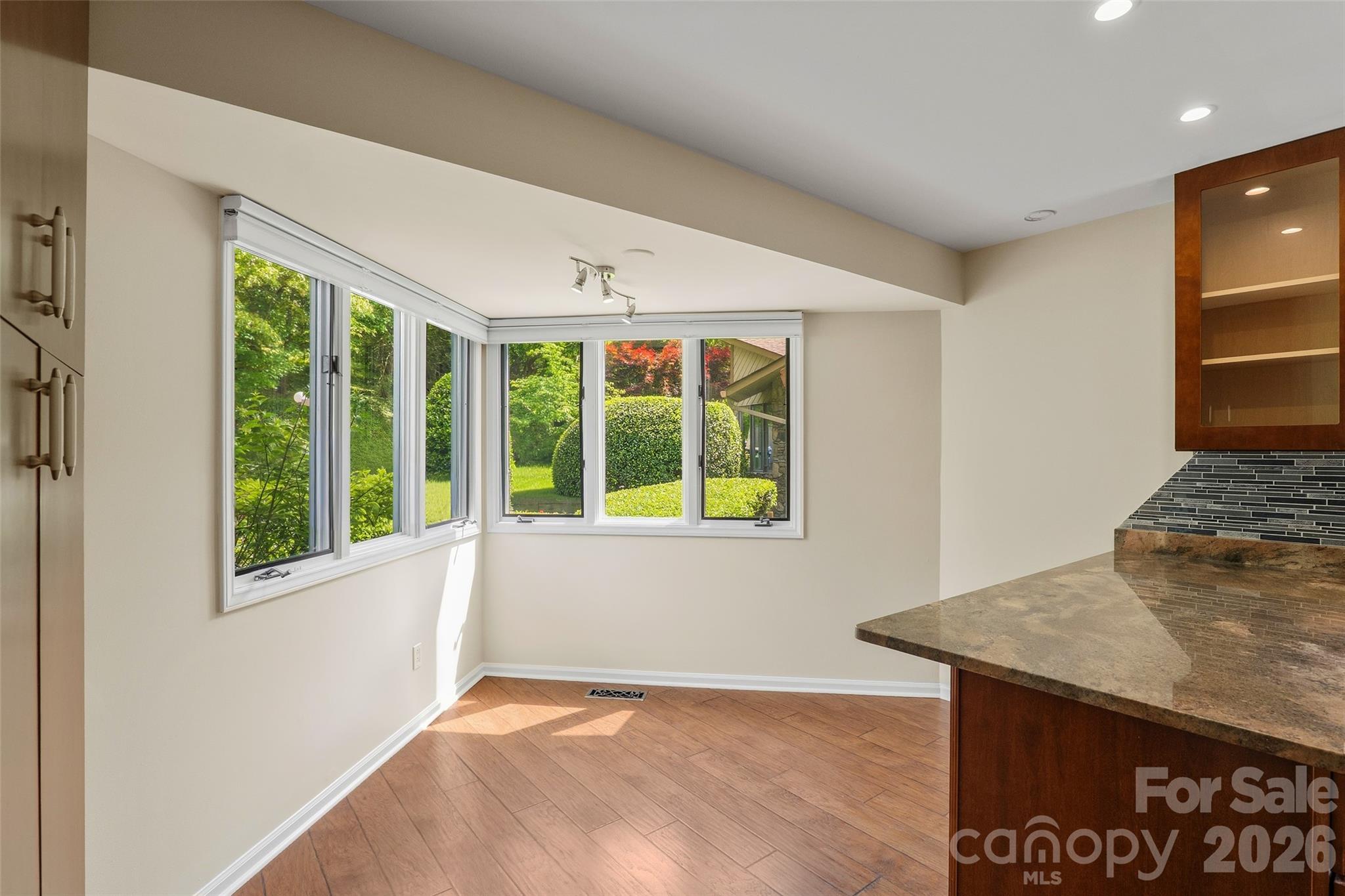 201 Timber Drive Property Photo 9