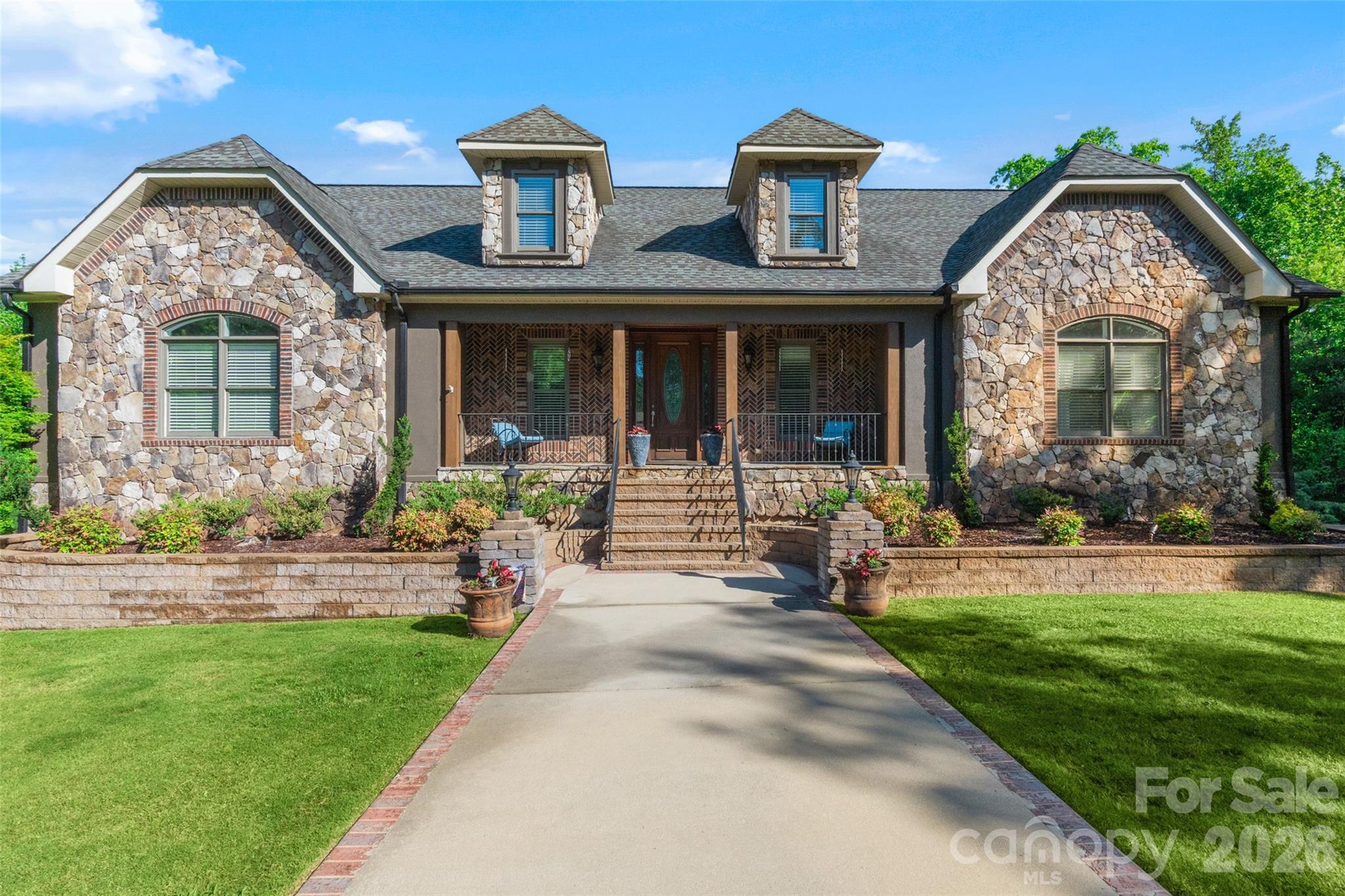 2037 Rocky Stream Road Property Photo 2