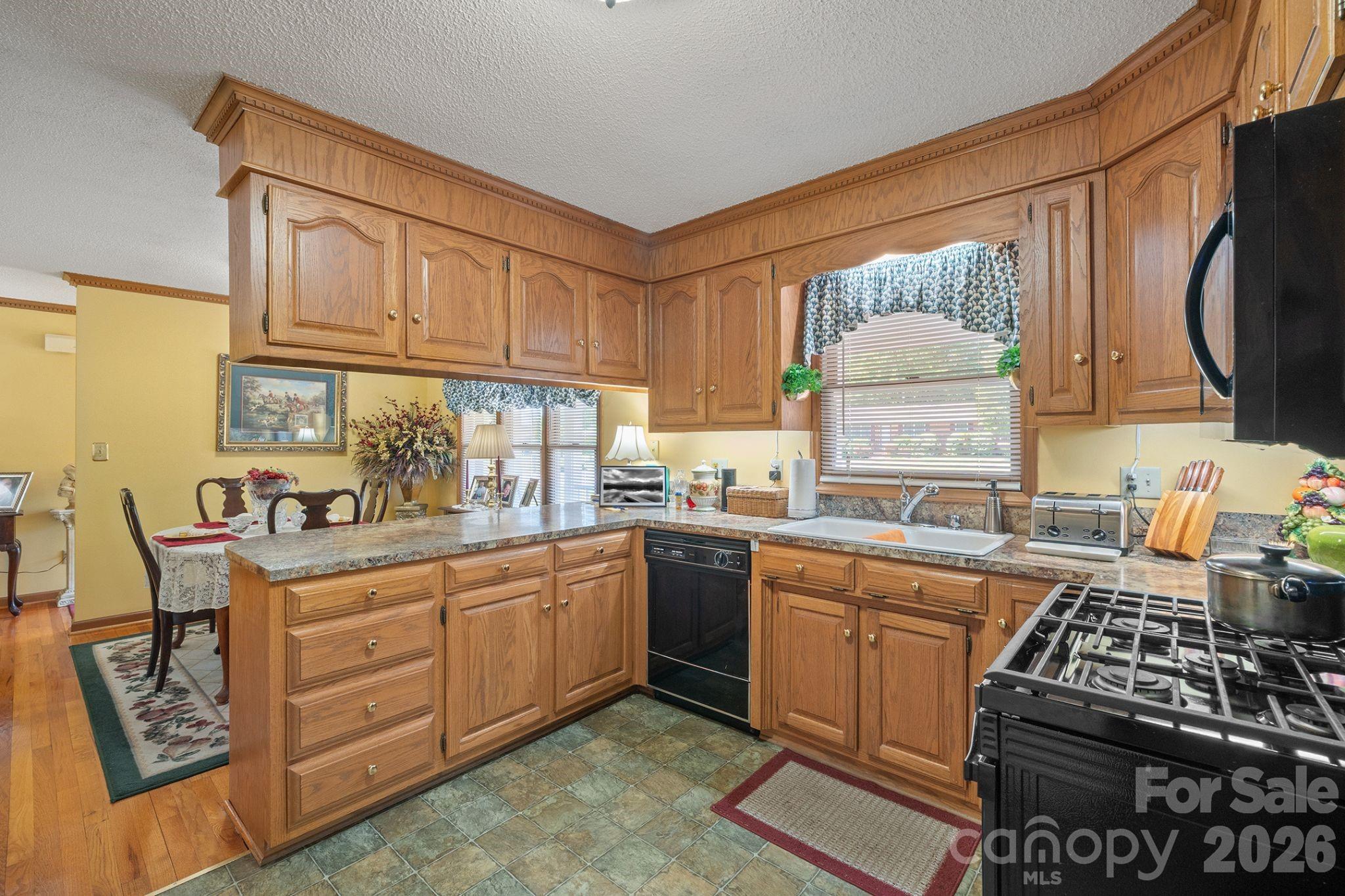 105 Rock Creek Drive Property Photo 9