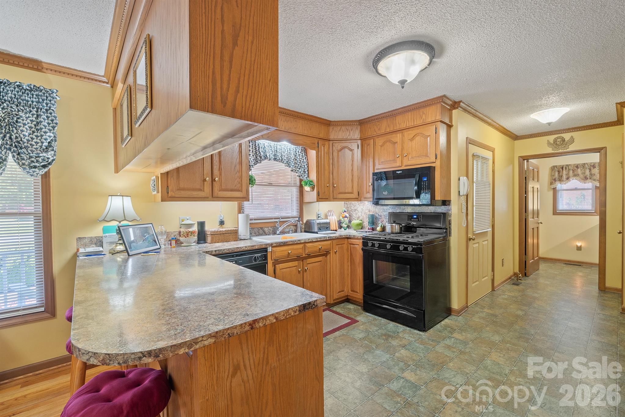 105 Rock Creek Drive Property Photo 10