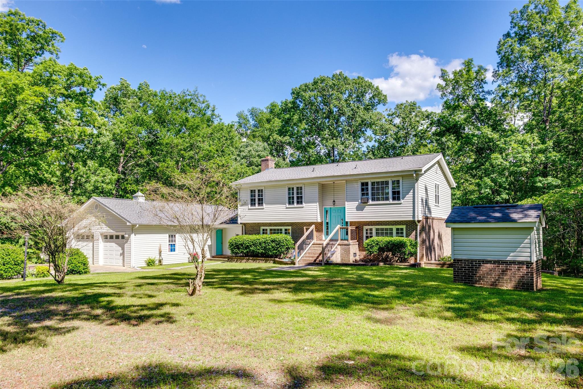 679 Fairforest Road Property Photo 1