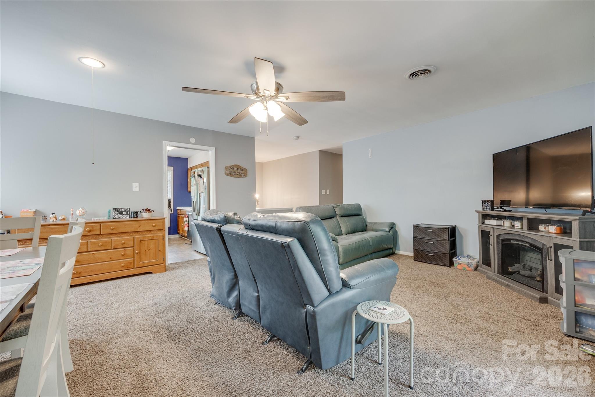 679 Fairforest Road Property Photo 6