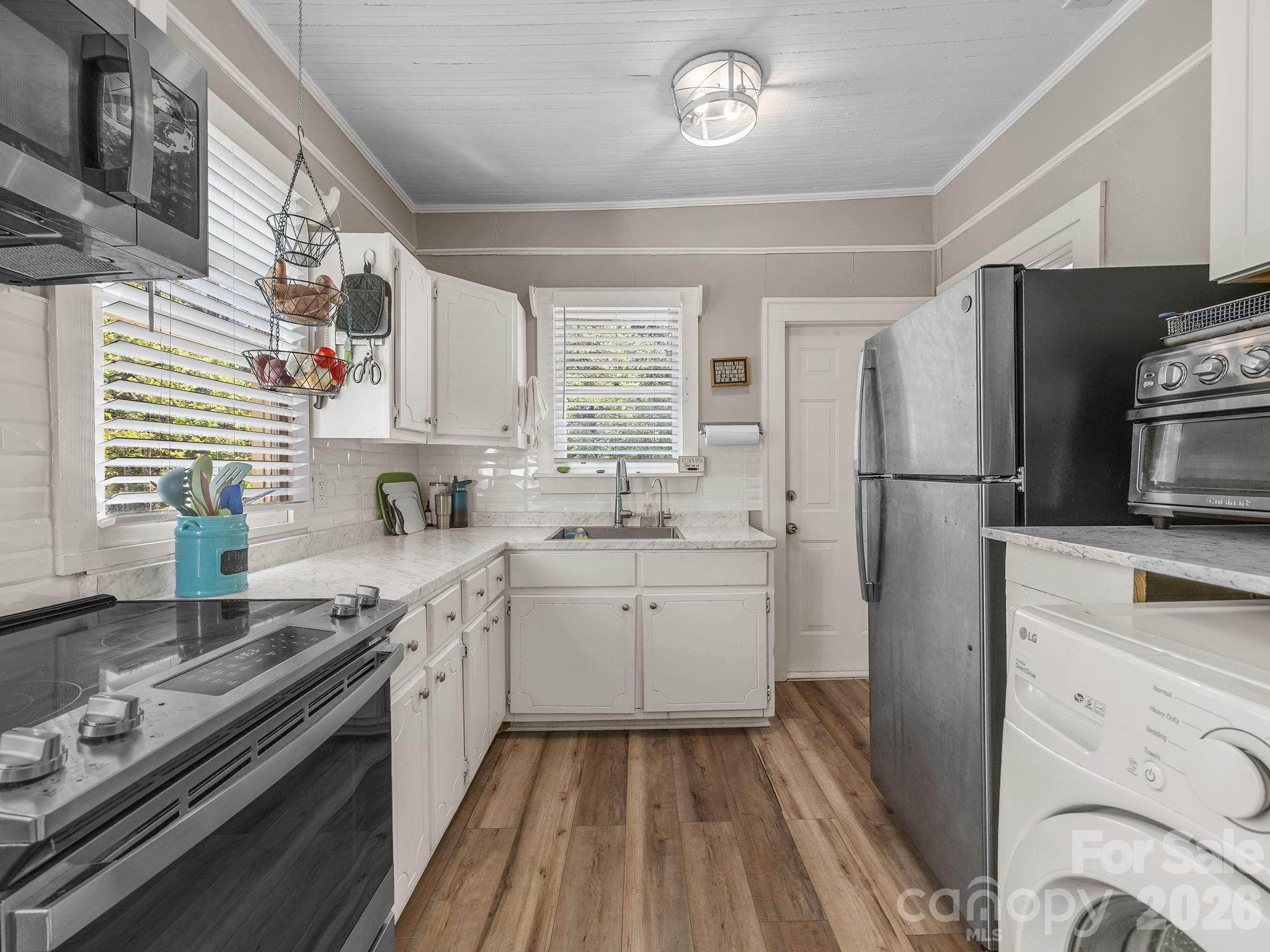 110 Grady Avenue Property Photo 15