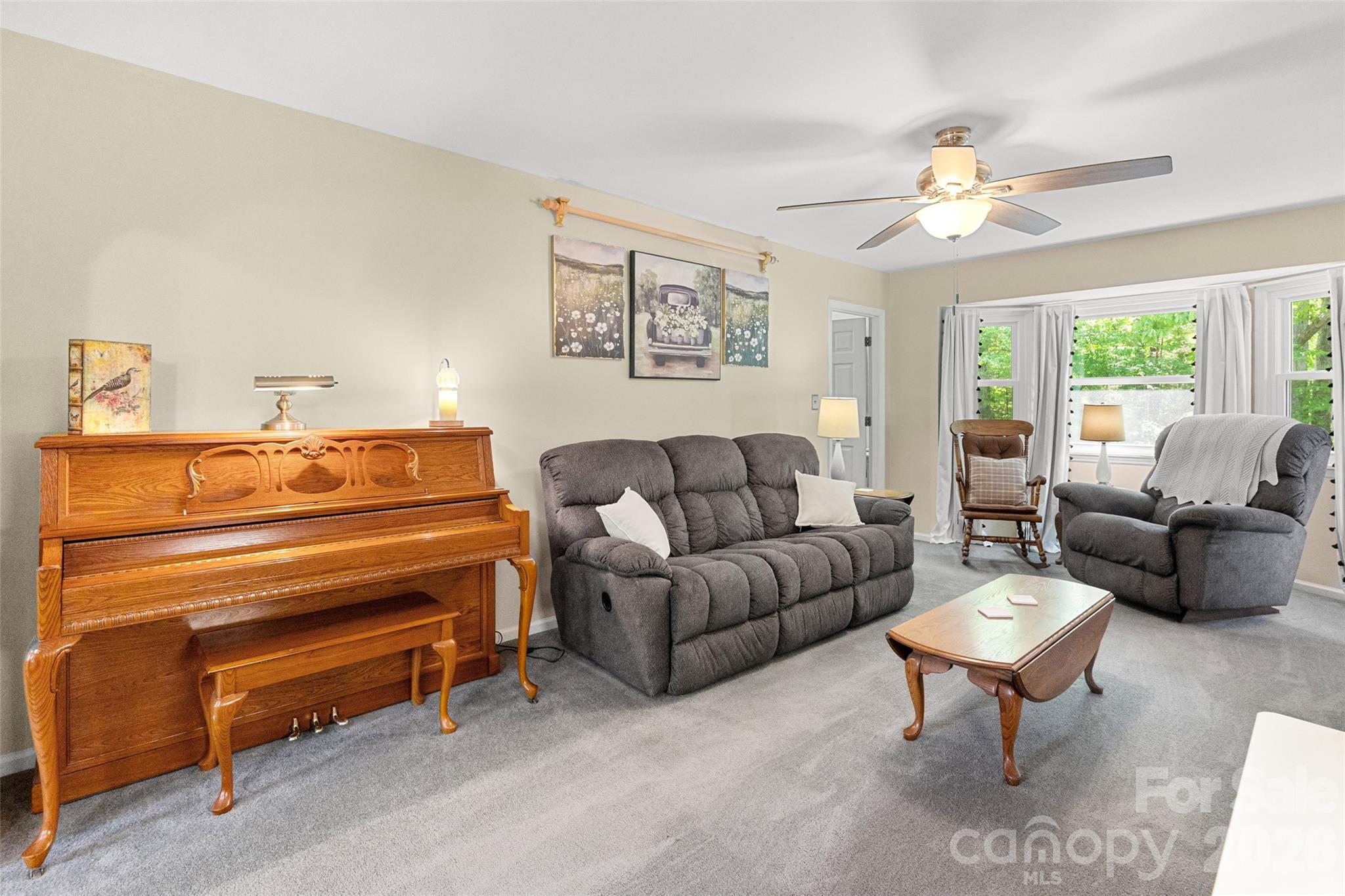 120 Captain White Drive Property Photo 7