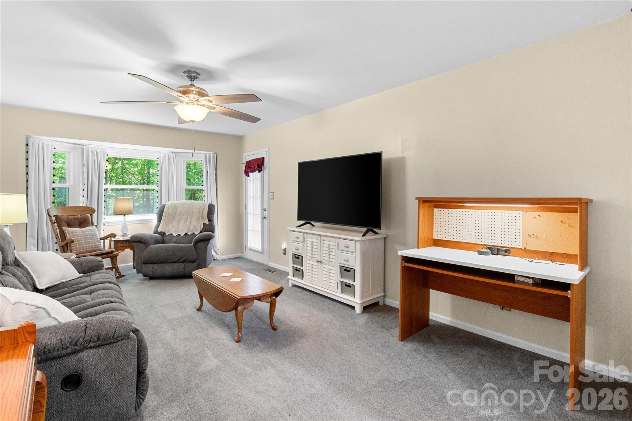 120 Captain White Drive Property Photo 8
