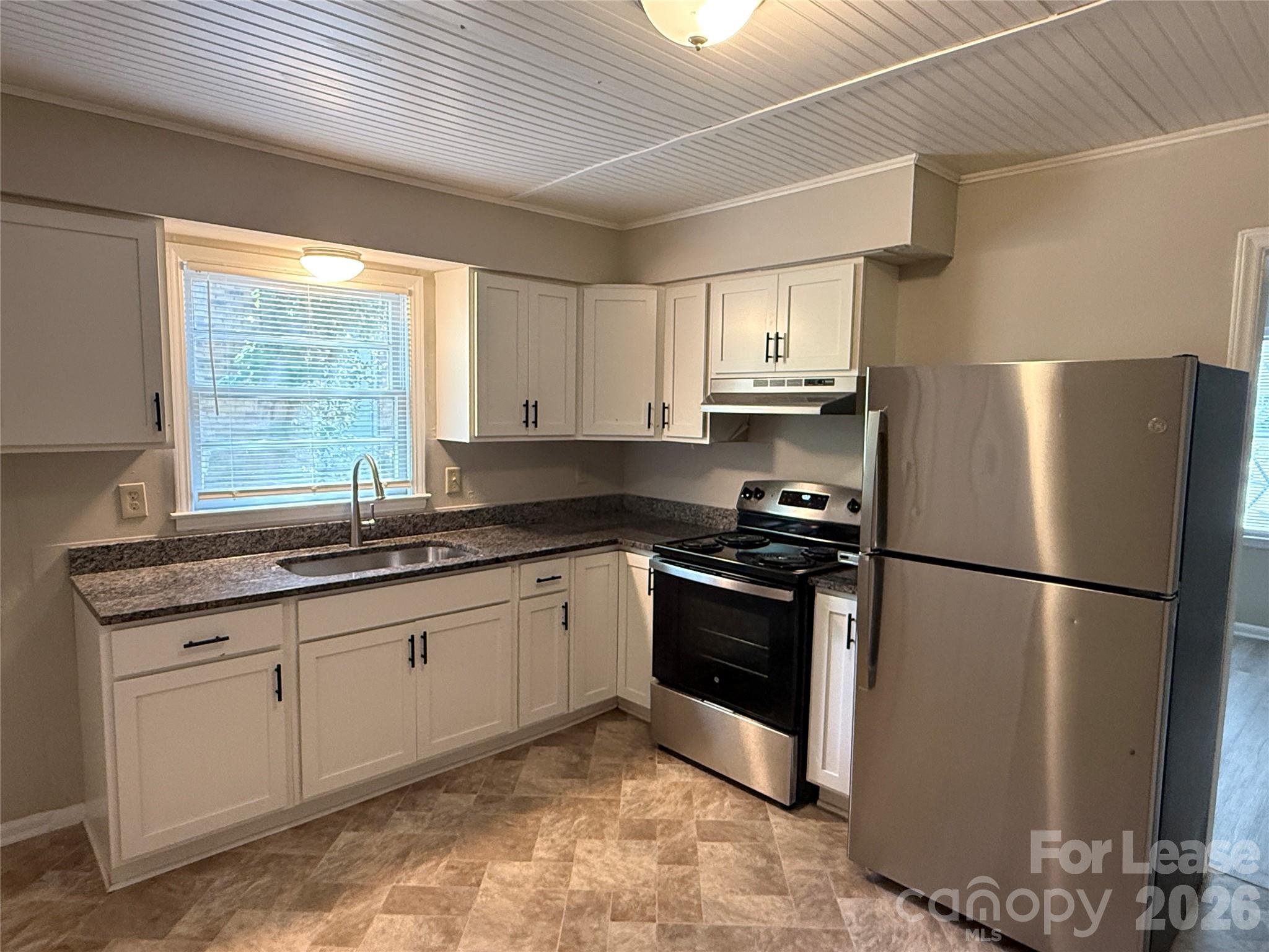 524 Echodale Drive Property Photo 2