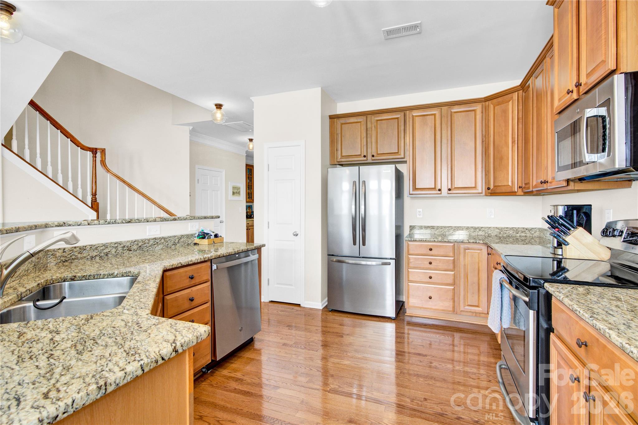 18503 The Commons Boulevard Property Photo 13