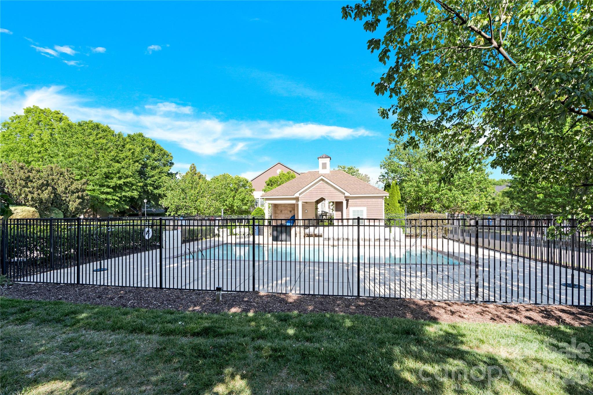 18503 The Commons Boulevard Property Photo 45