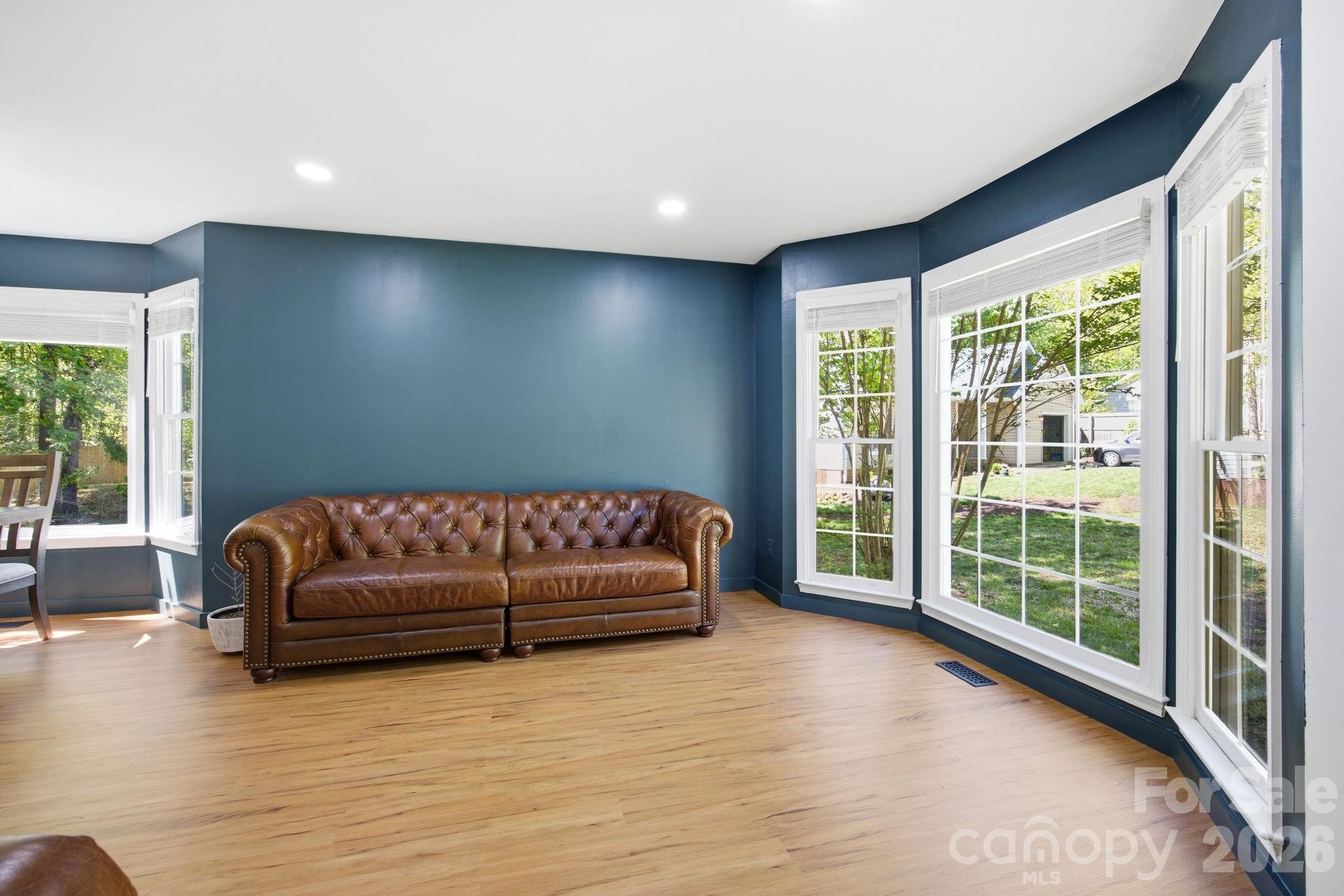 110 Southwick Court Property Photo 4