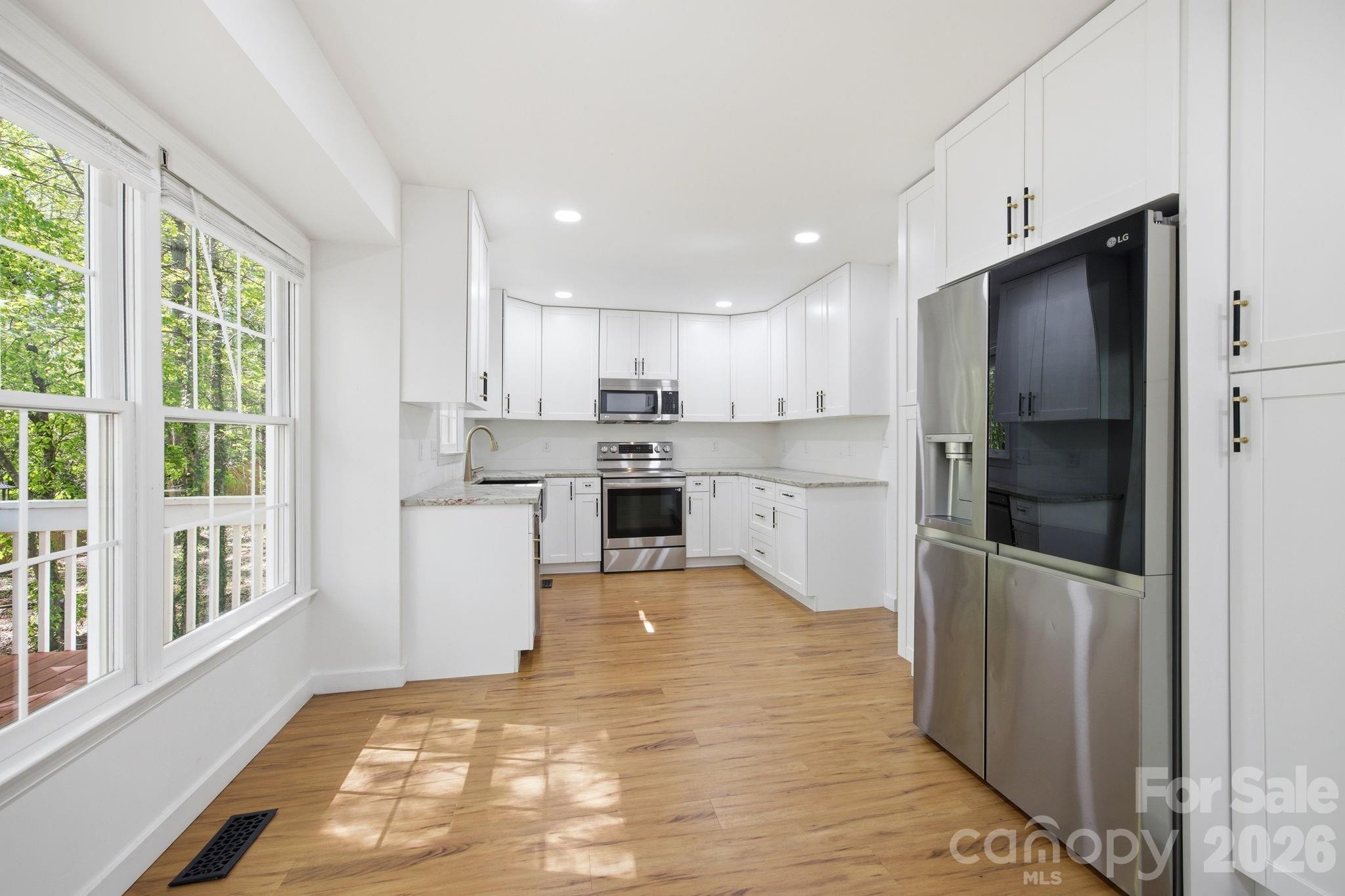 110 Southwick Court Property Photo 8