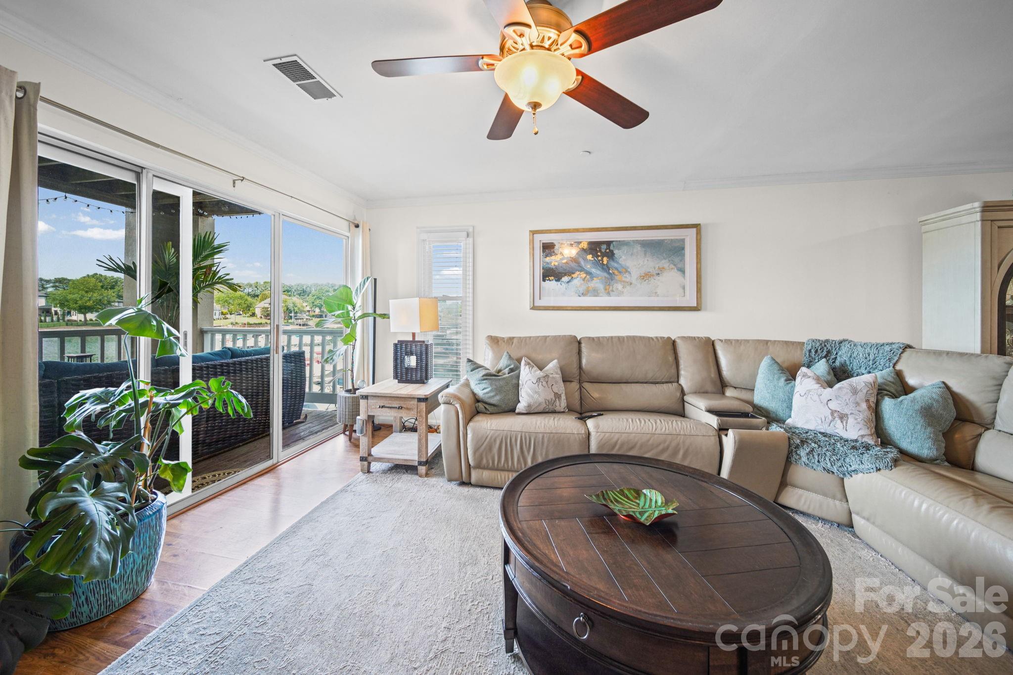 18637 Vineyard Point Lane Property Photo 4
