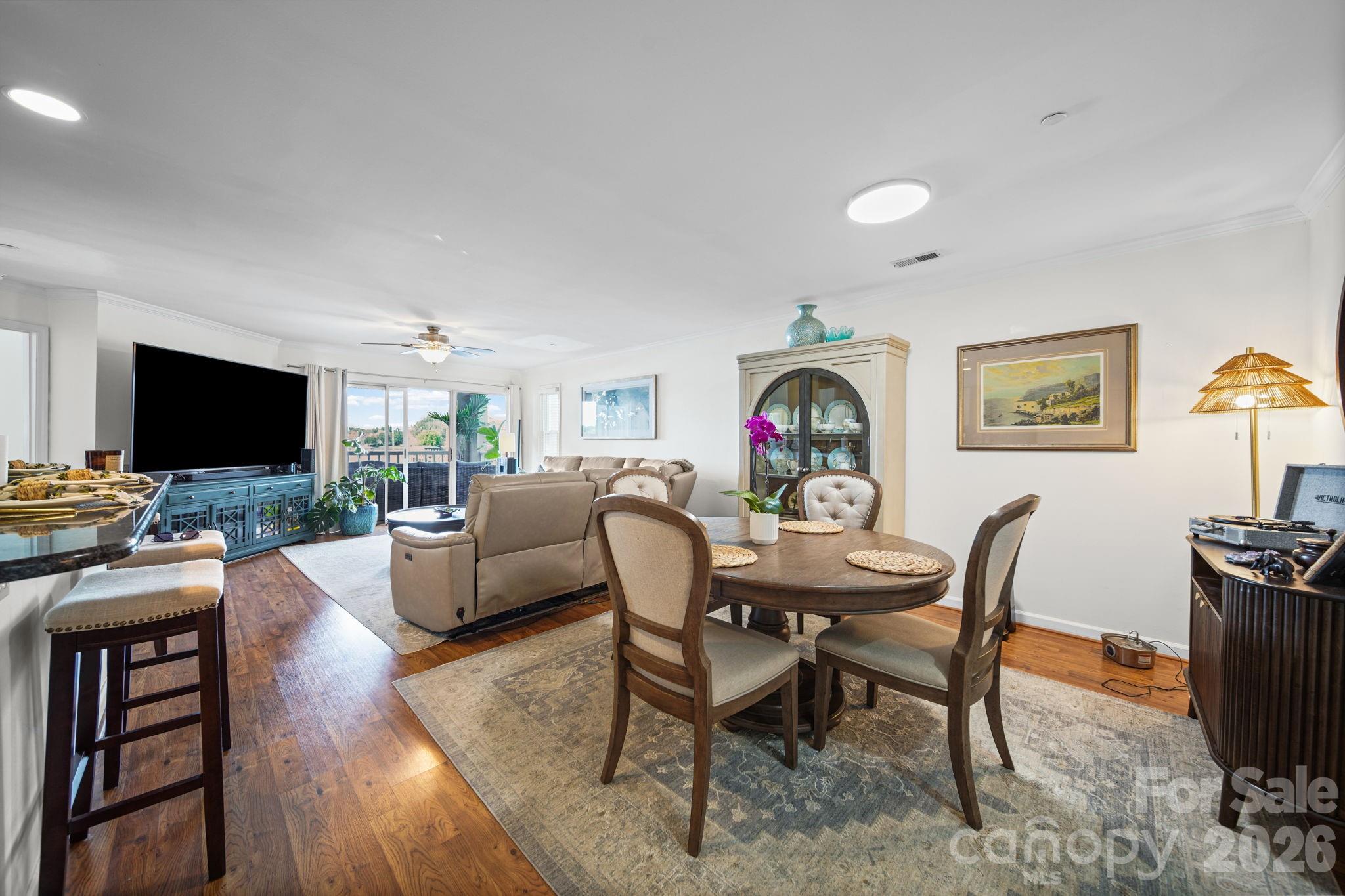 18637 Vineyard Point Lane Property Photo 12