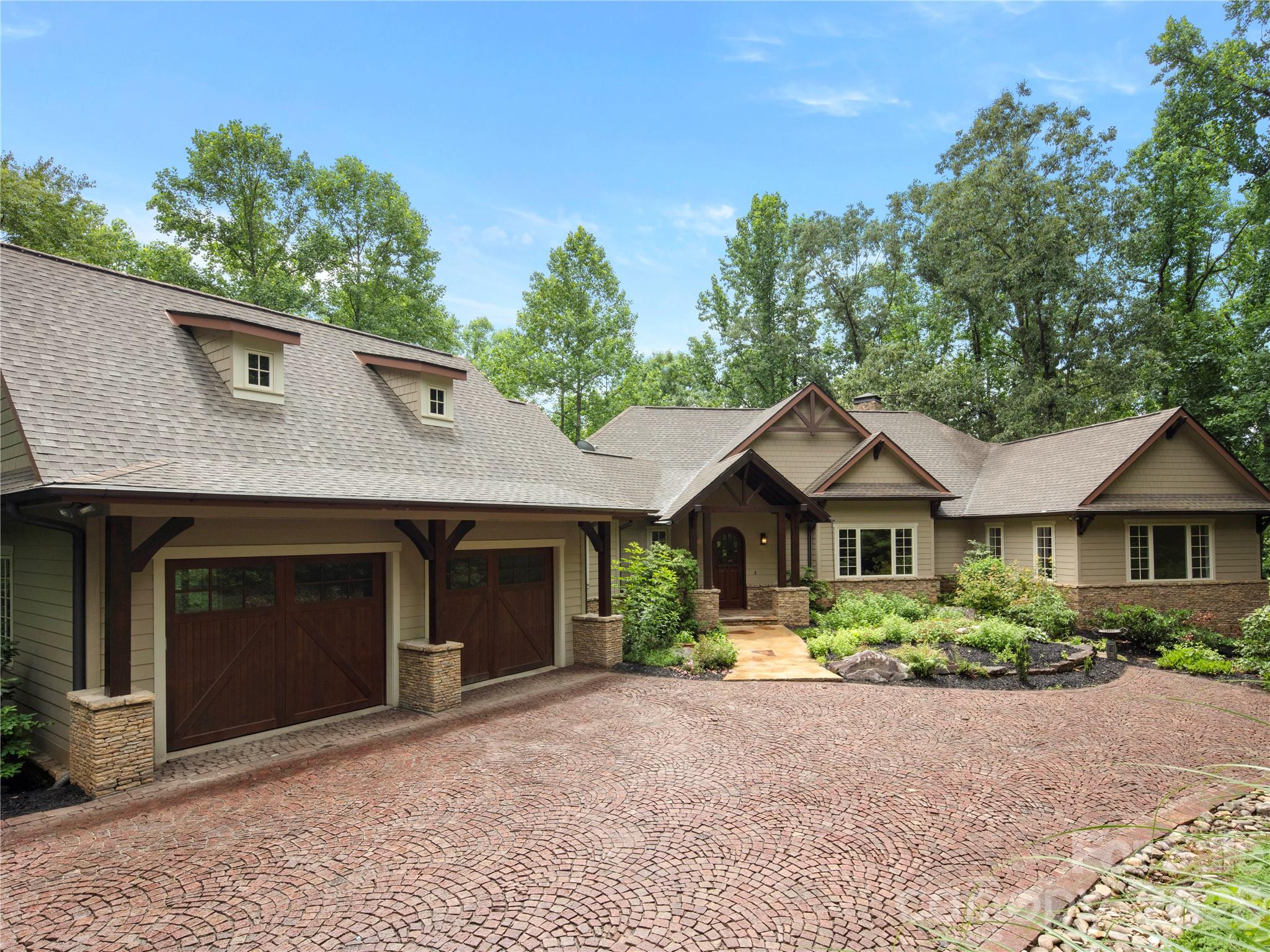 672 Walnut Valley Parkway Property Photo 1
