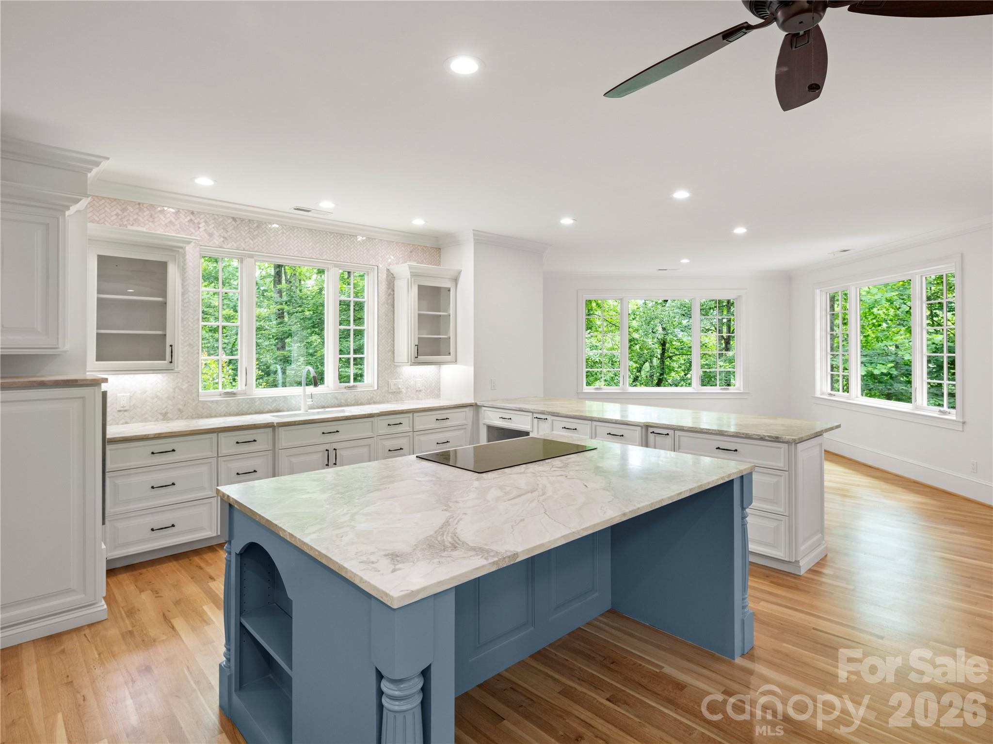 672 Walnut Valley Parkway Property Photo 13