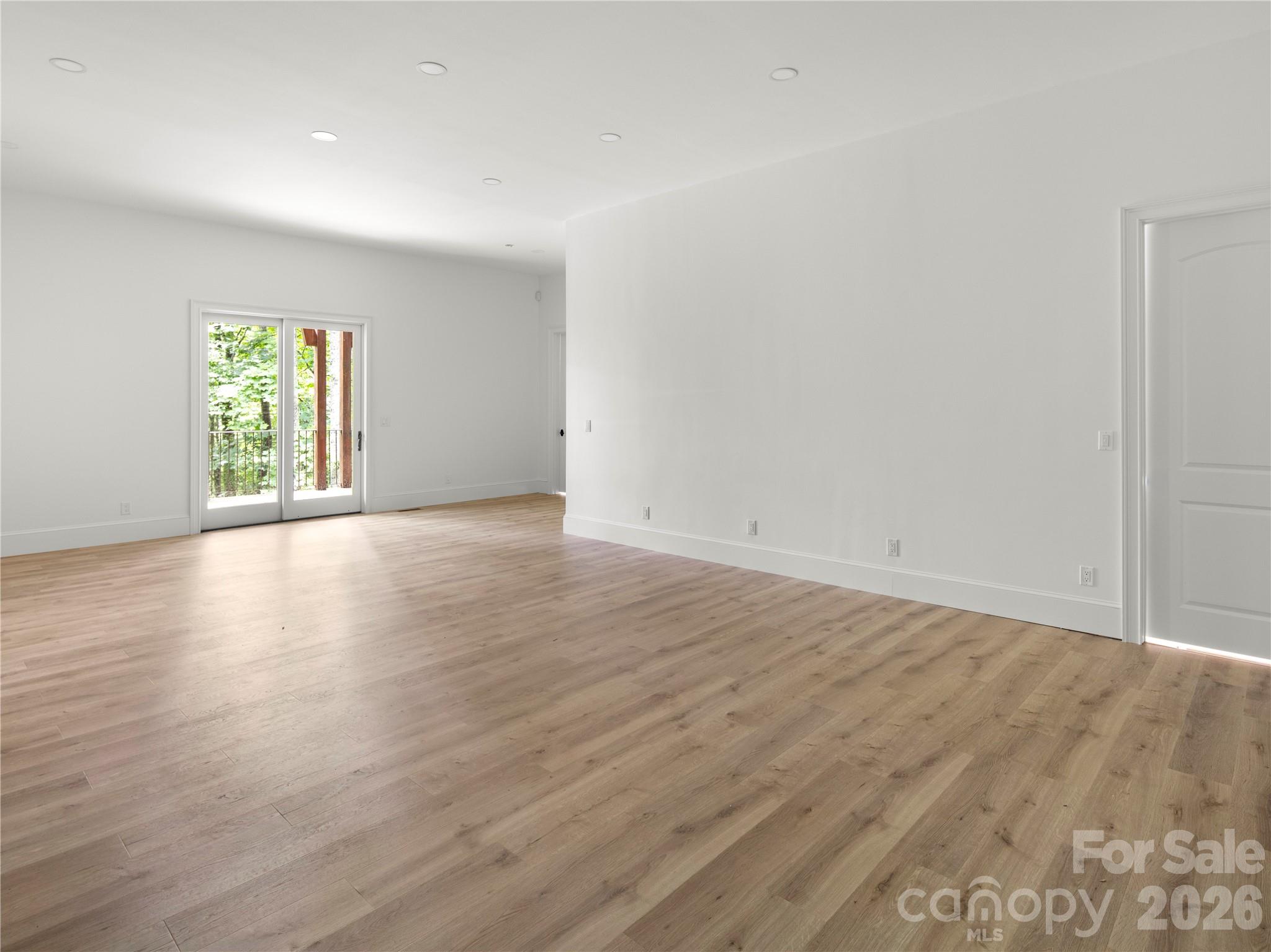 672 Walnut Valley Parkway Property Photo 28