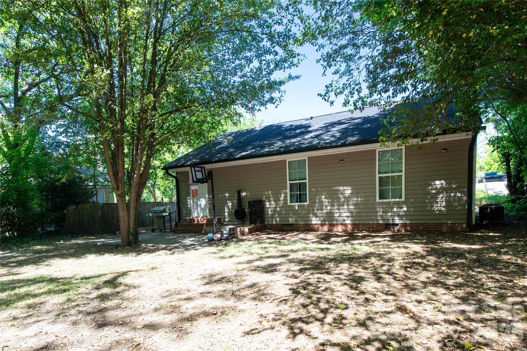 1913 Freeman Mill Road Property Photo 4