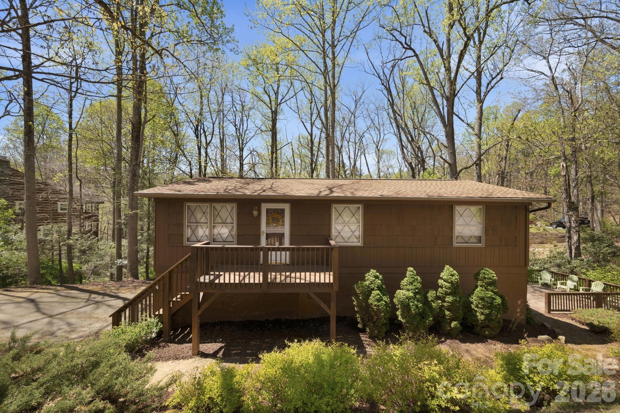 806 Dogwood Drive Property Photo 3