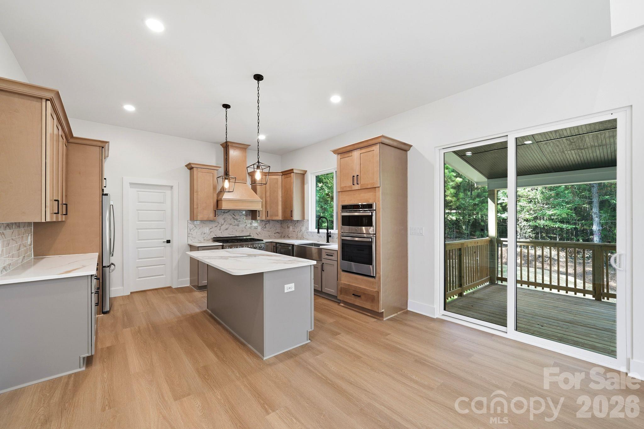 6882 Pine Moss Lane Property Photo 18