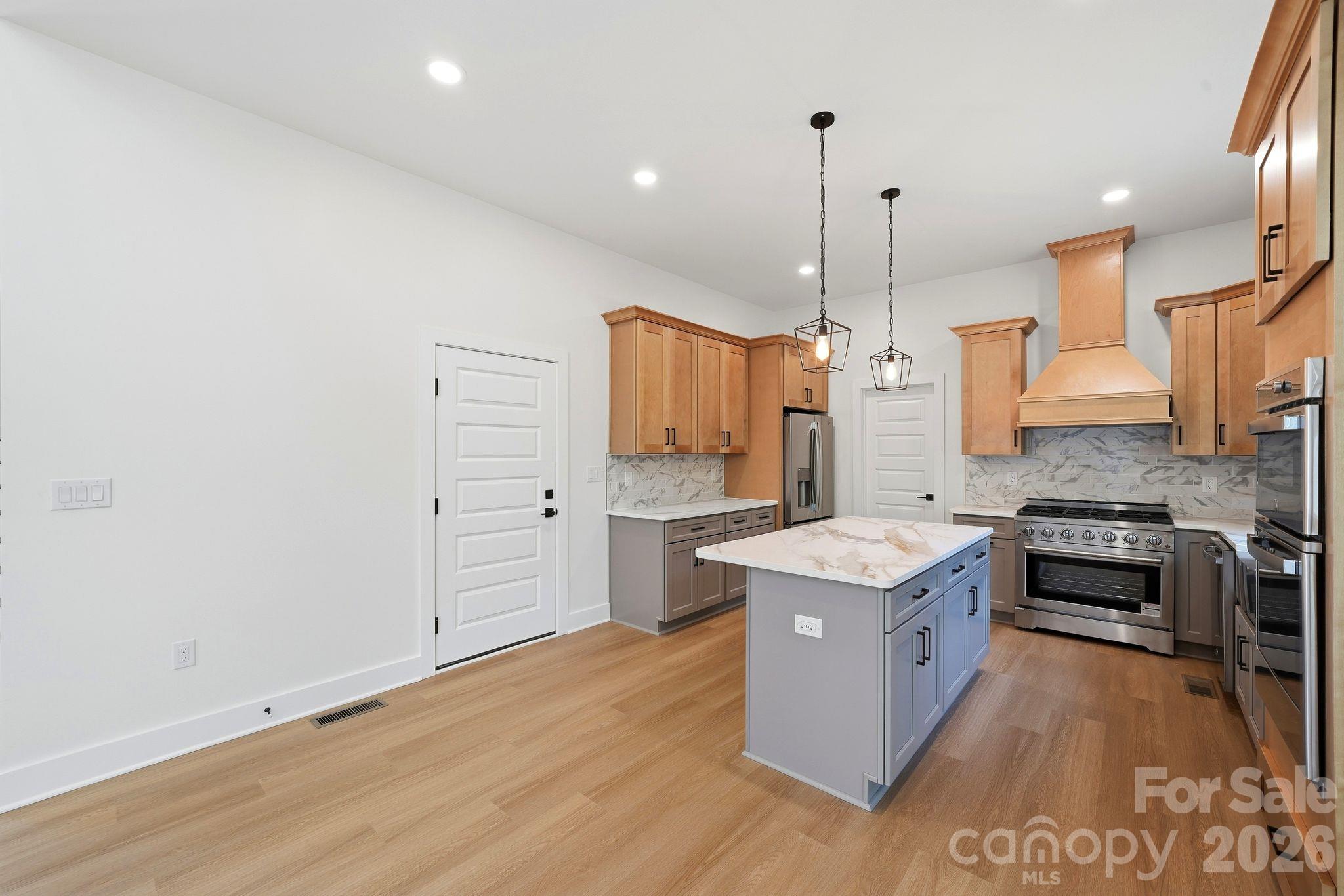 6882 Pine Moss Lane Property Photo 19