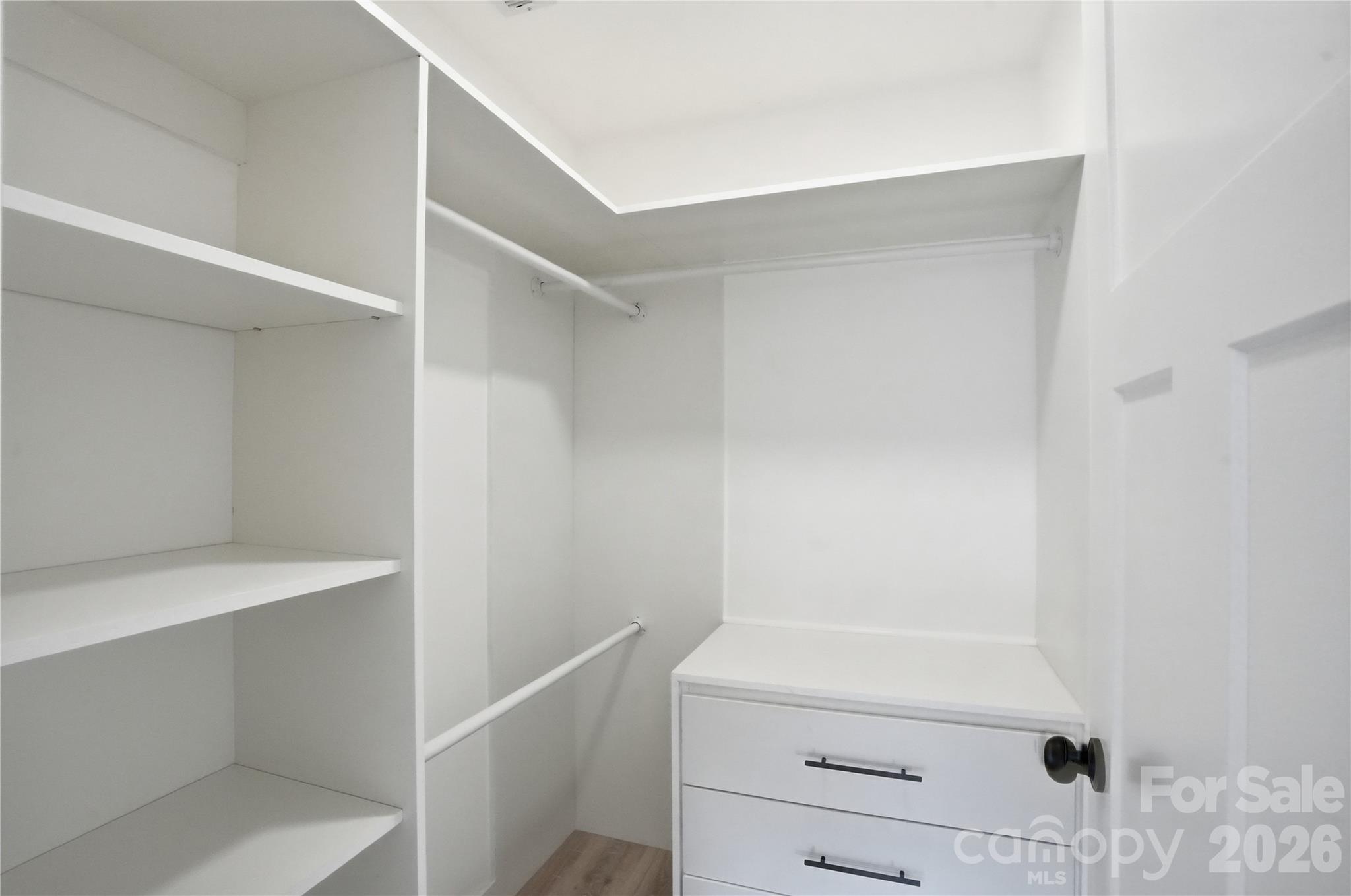 921 Green Circle Drive Property Photo 12