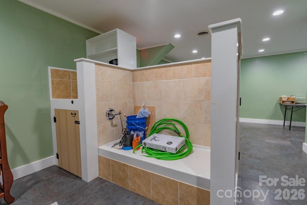 1080 Main Street Property Photo 16