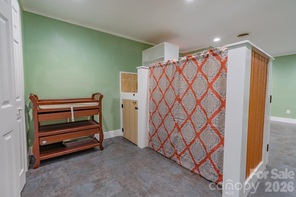 1080 Main Street Property Photo 25
