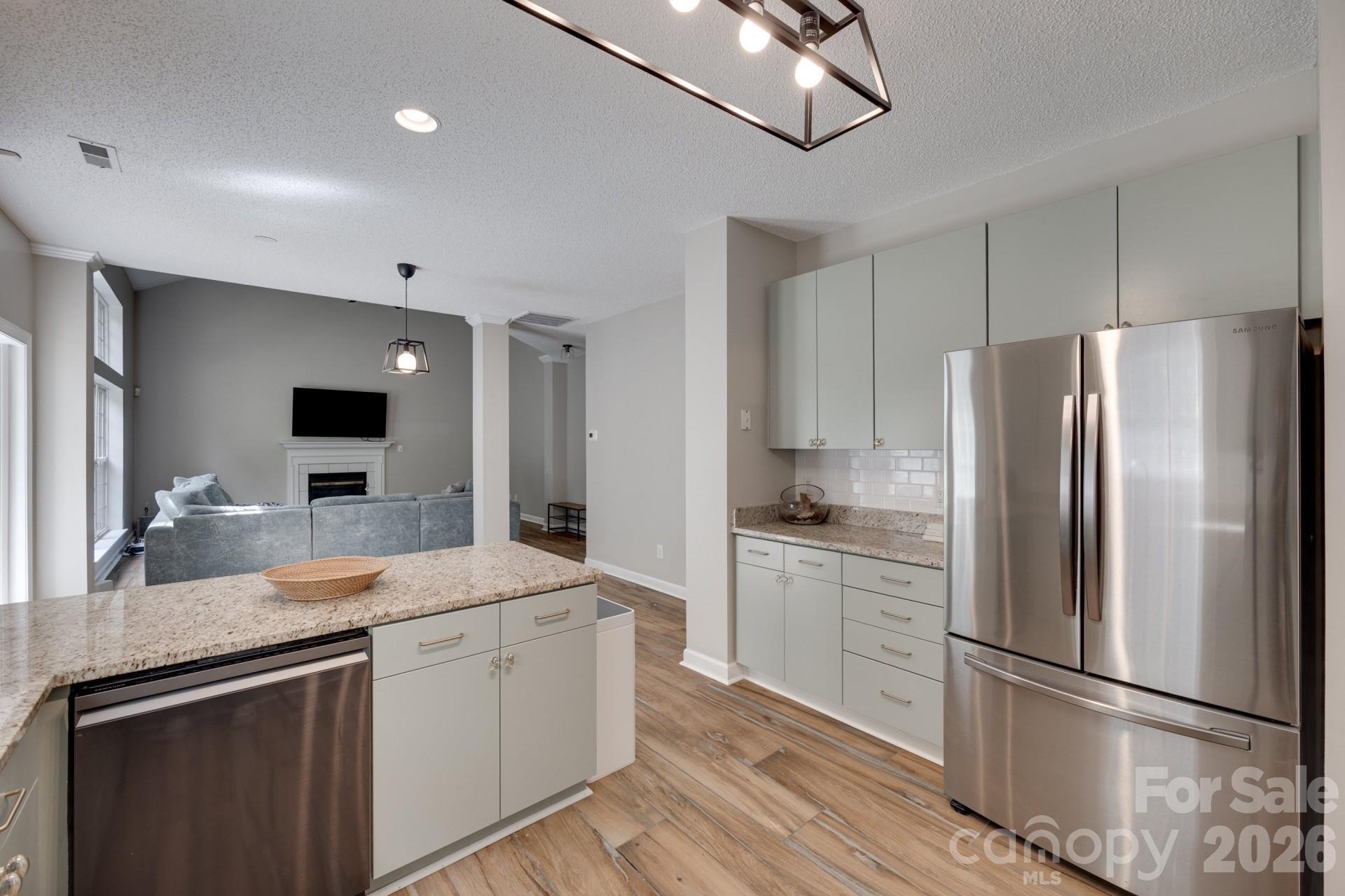 12719 Vantage Point Lane Property Photo 10