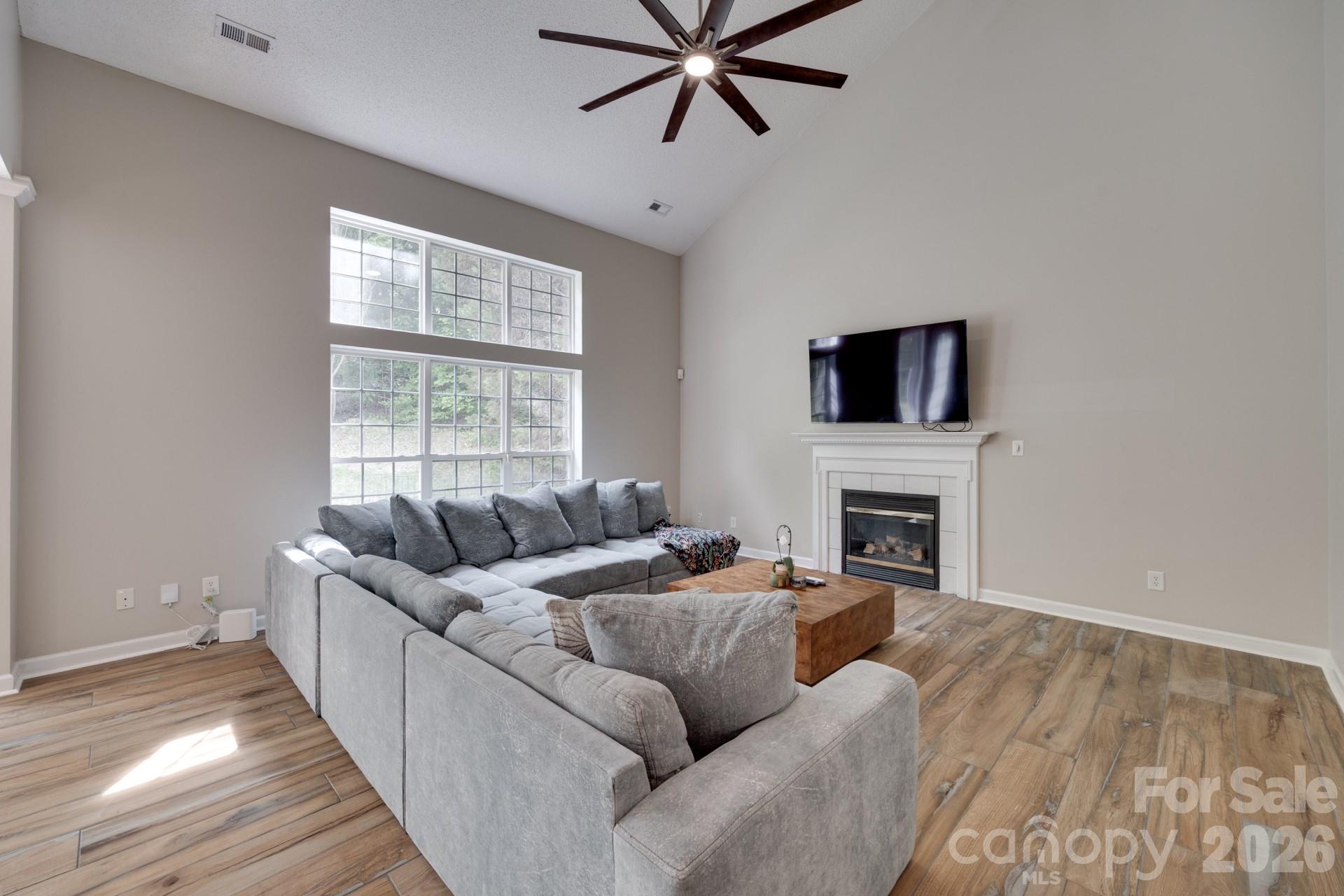 12719 Vantage Point Lane Property Photo 12