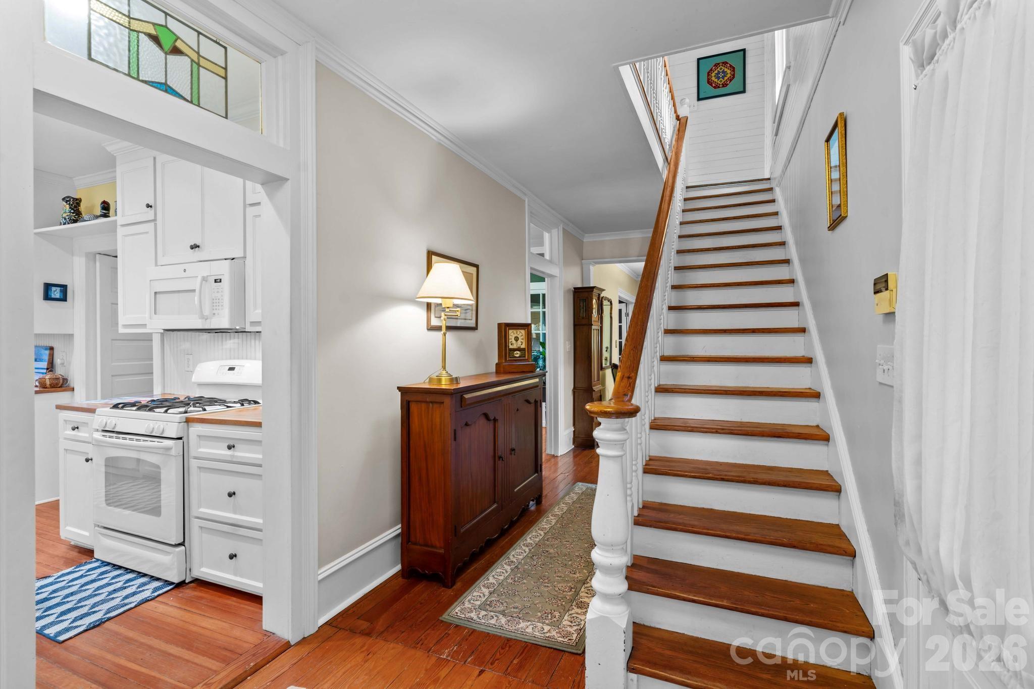 801 S Fulton Street Property Photo 28