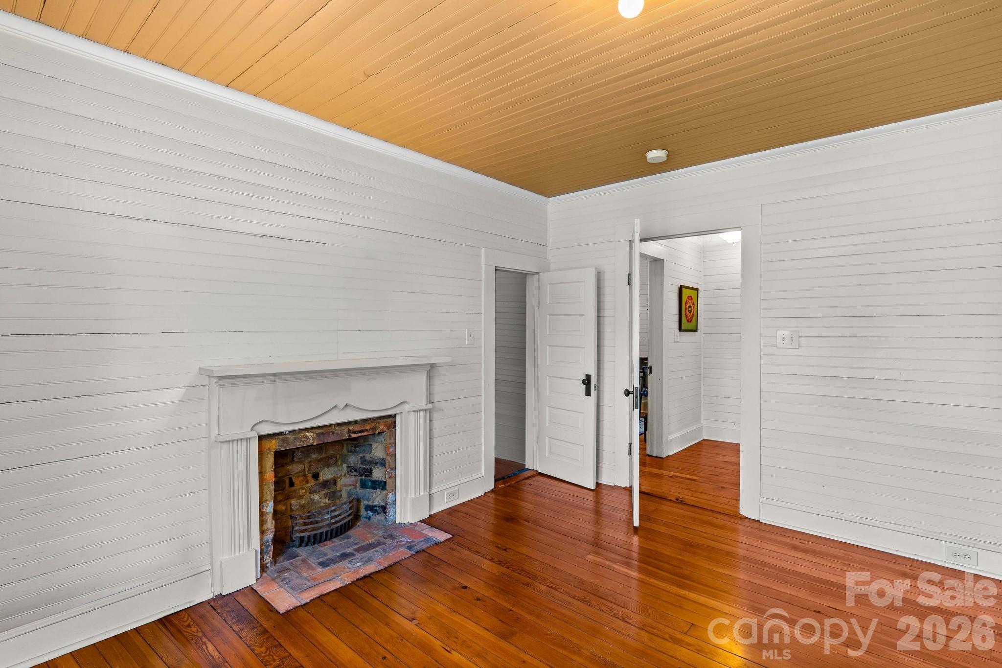 801 S Fulton Street Property Photo 29