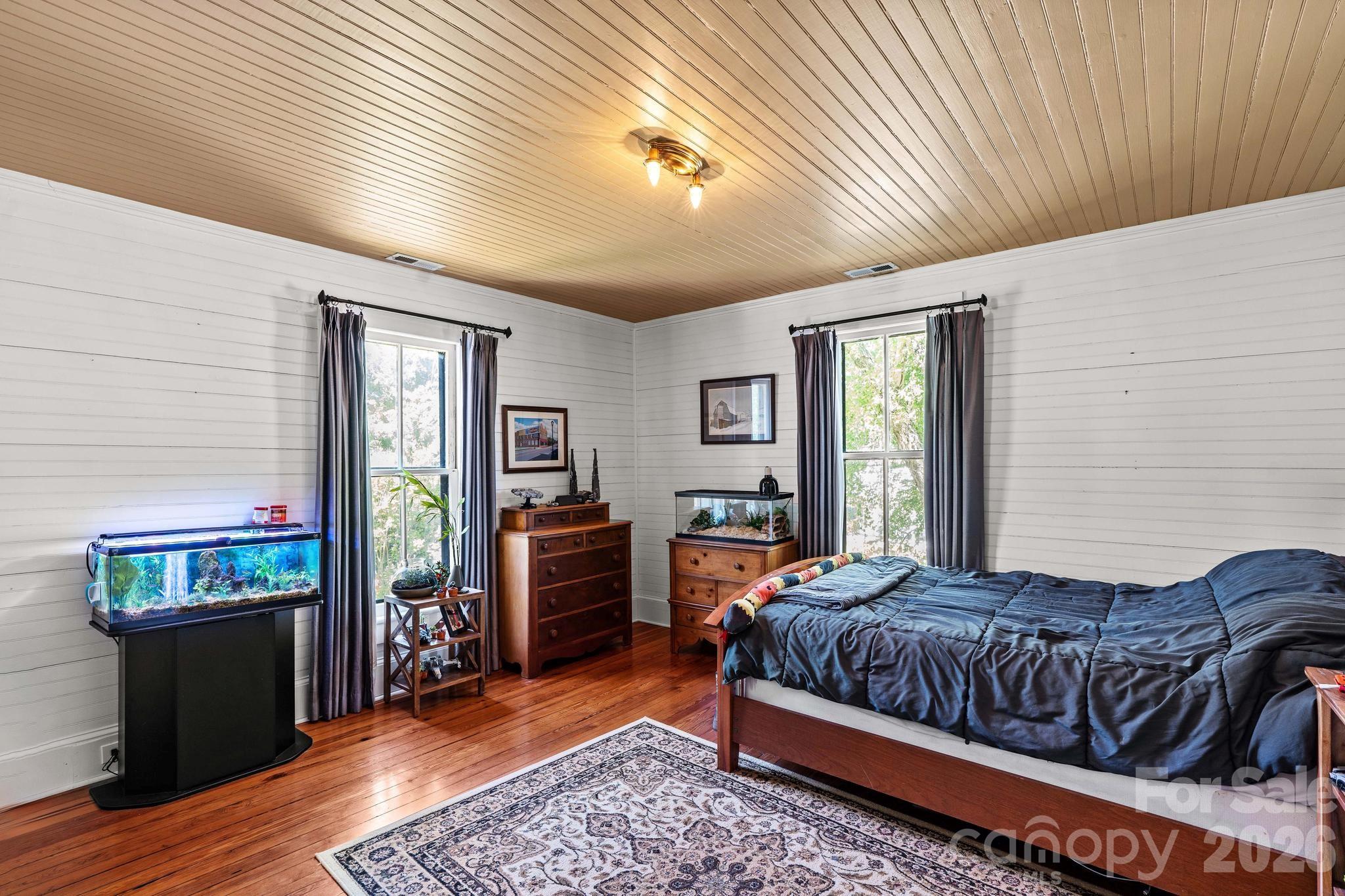 801 S Fulton Street Property Photo 32