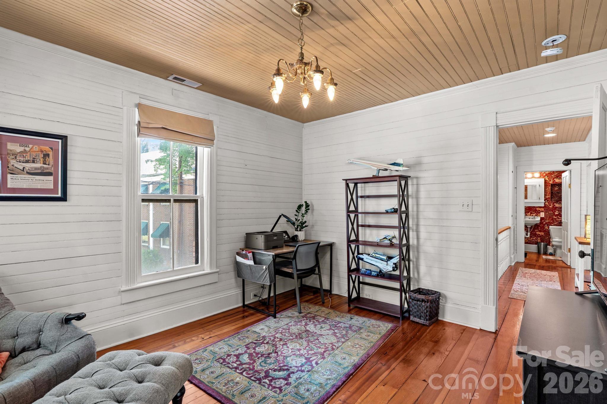 801 S Fulton Street Property Photo 33