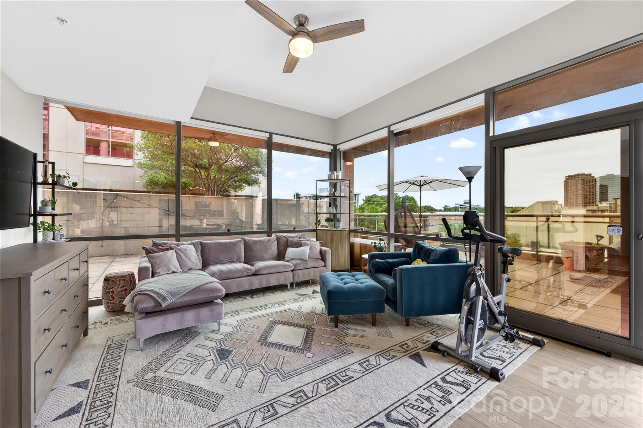 315 Arlington Avenue 503 Property Photo 12